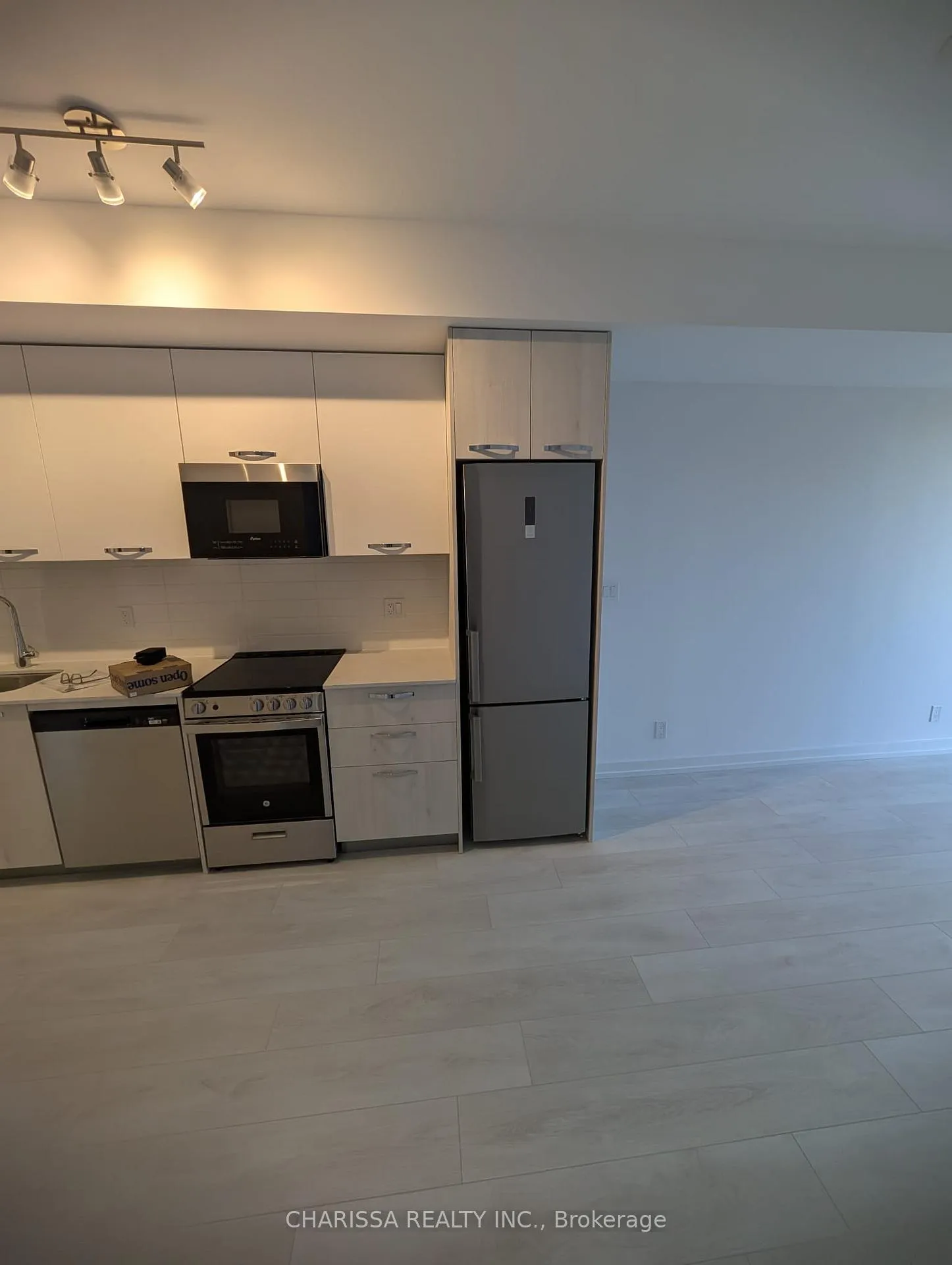 Photo 2 of Unit 612, 75 James Street S, Hamilton, Corktown — HOMEH