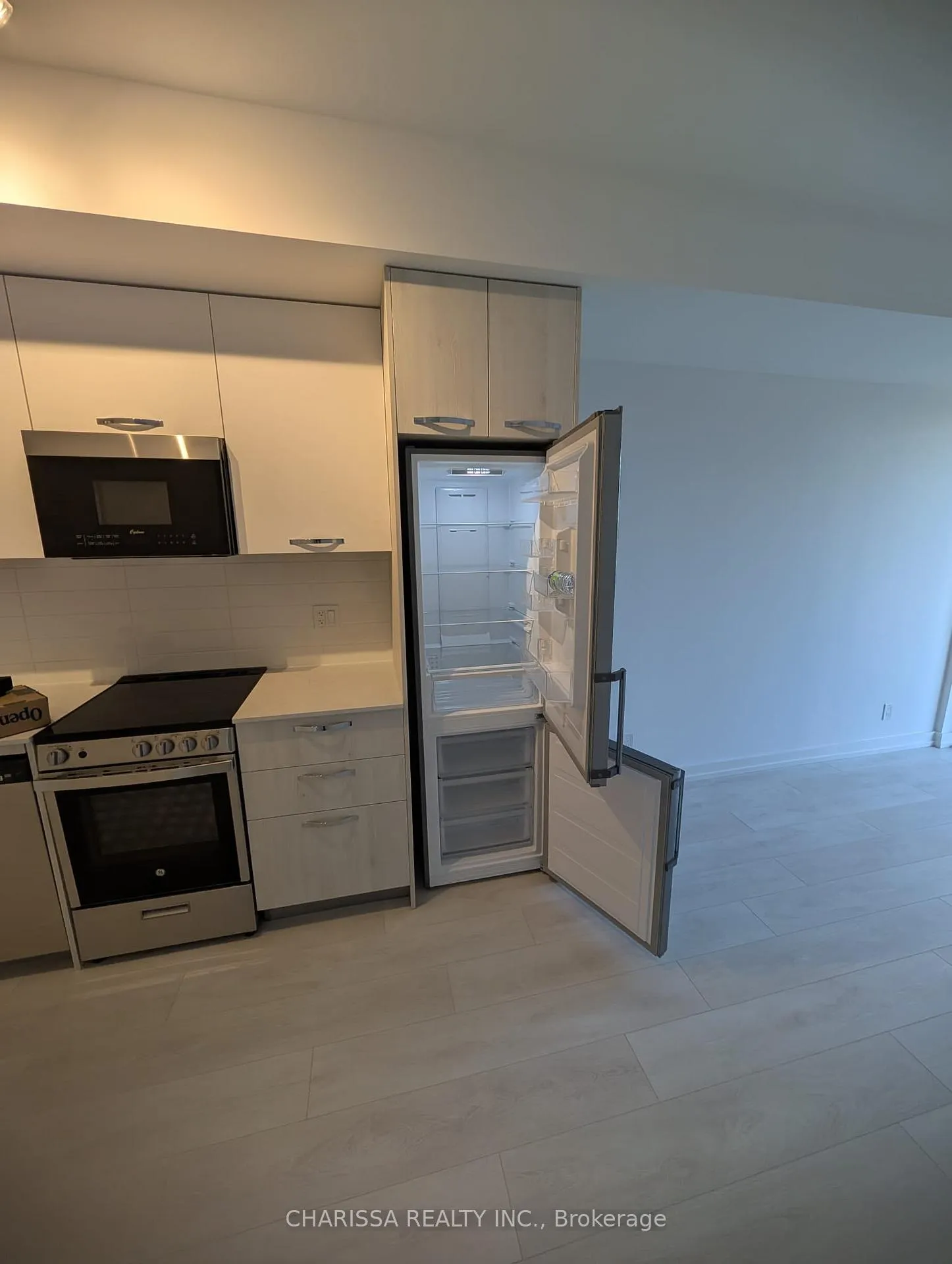 Photo 6 of Unit 612, 75 James Street S, Hamilton, Corktown — HOMEH