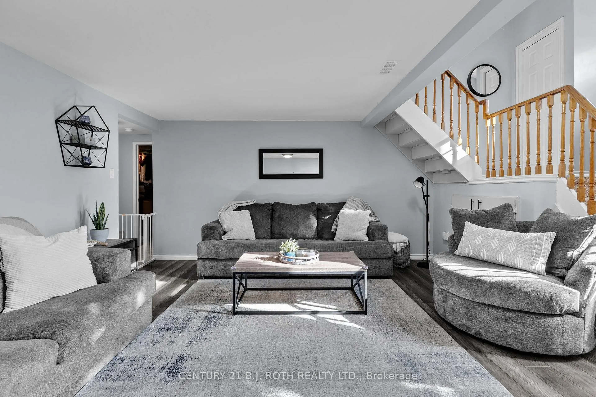 Photo 17 of 113 Hickling Trail, Barrie, Grove East — HOMEH