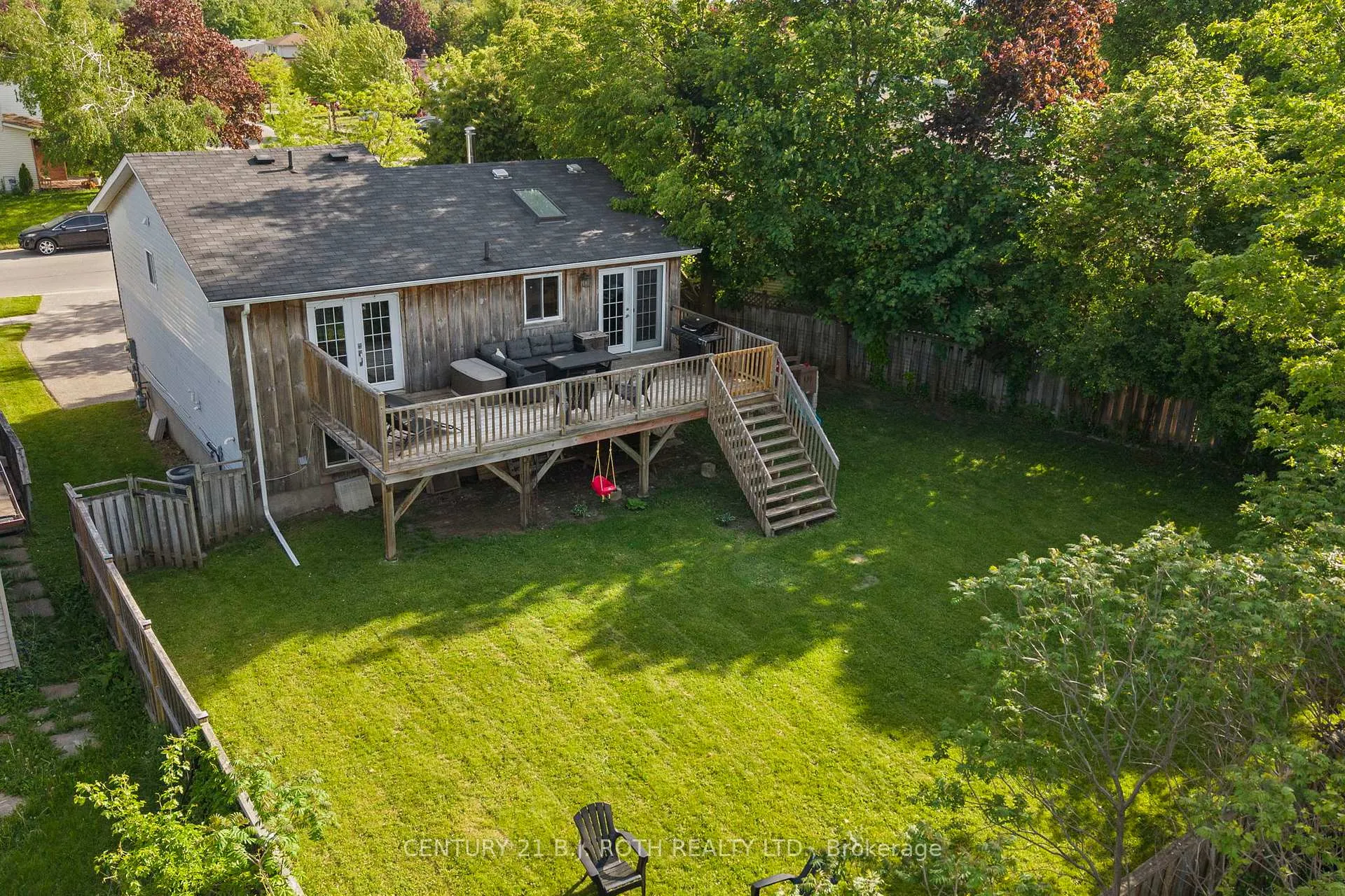 Photo 20 of 113 Hickling Trail, Barrie, Grove East — HOMEH