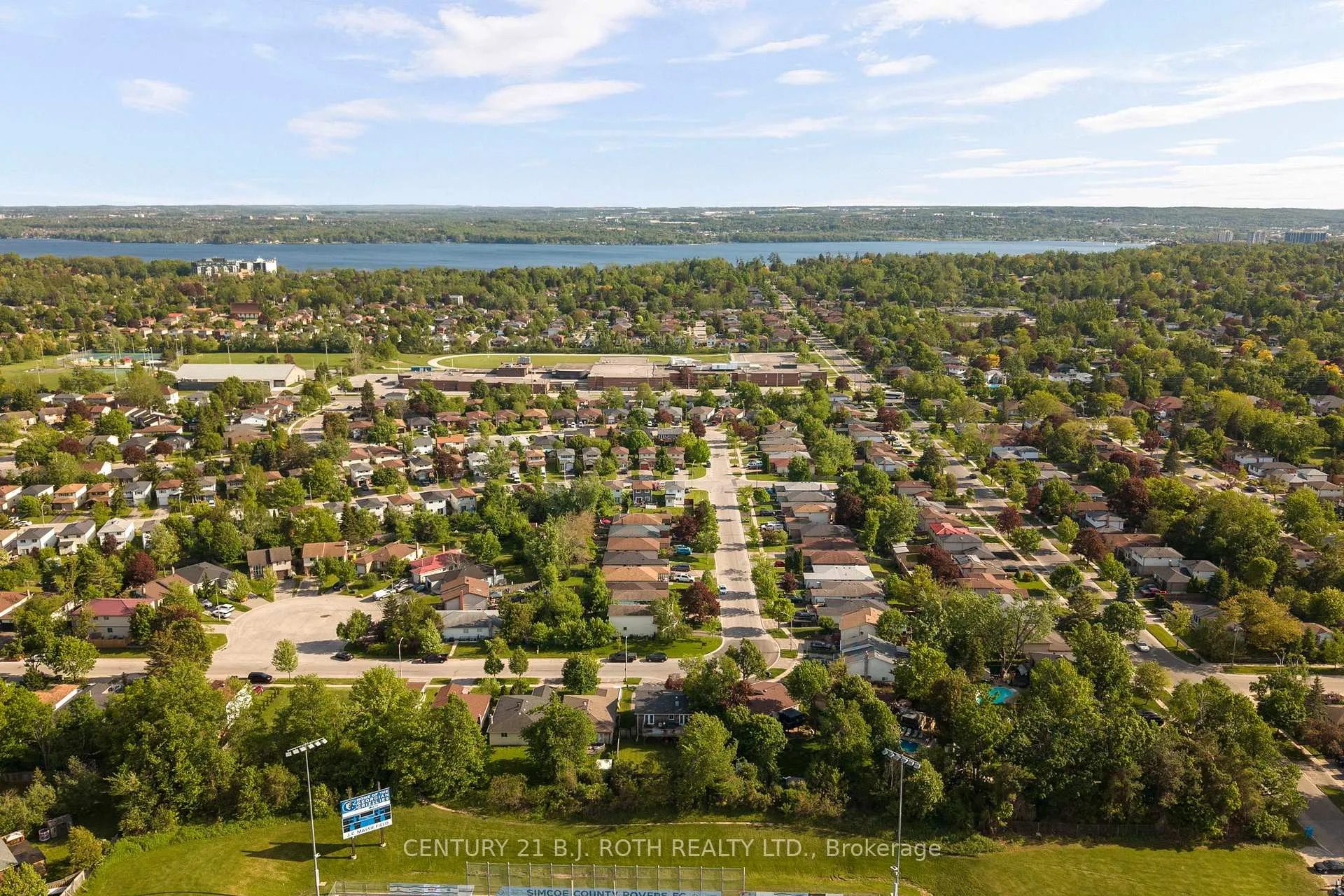 Photo 28 of 113 Hickling Trail, Barrie, Grove East — HOMEH