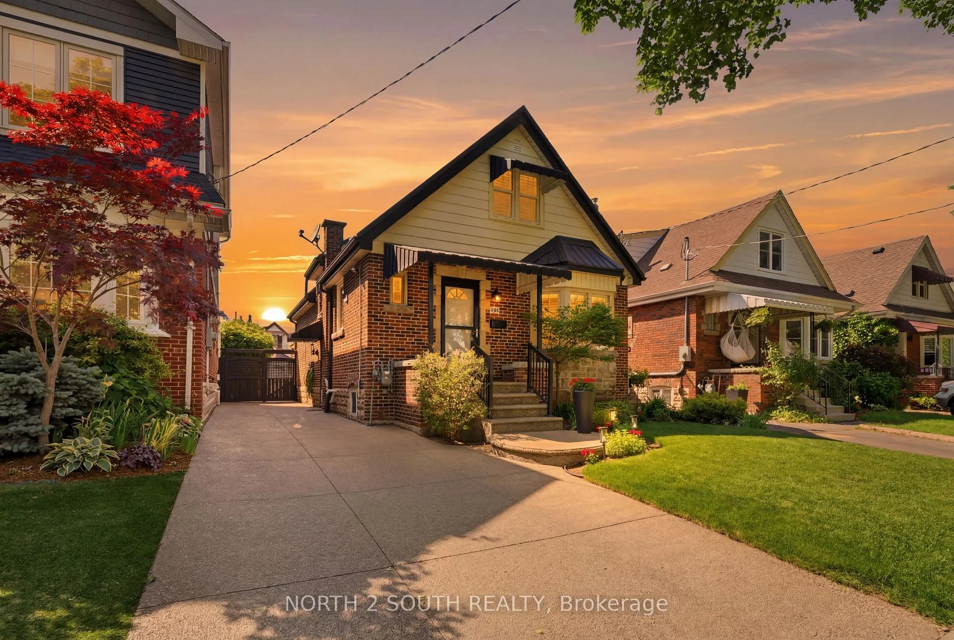 Photo 1 of 212 Wexford Avenue S, Hamilton, Delta — HOMEH
