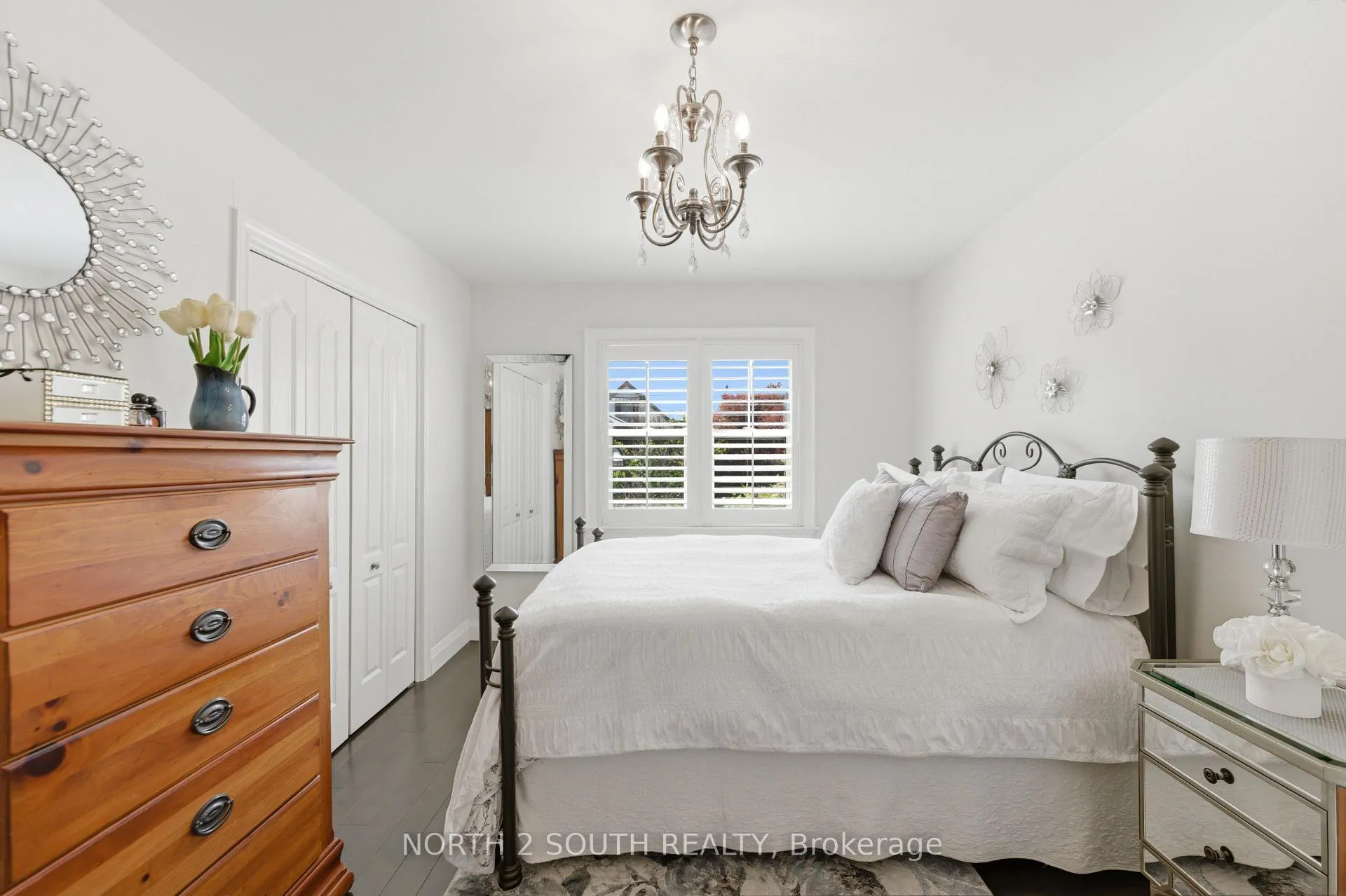 Photo 14 of 212 Wexford Avenue S, Hamilton, Delta — HOMEH