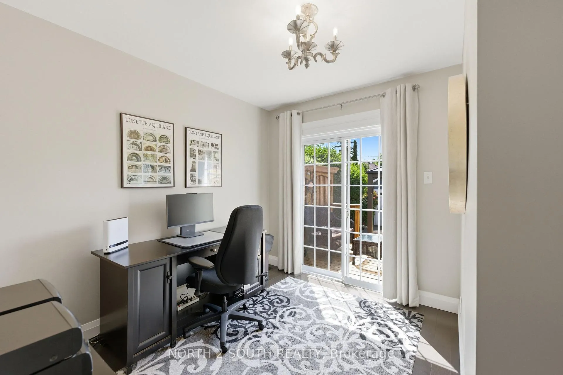 Photo 15 of 212 Wexford Avenue S, Hamilton, Delta — HOMEH