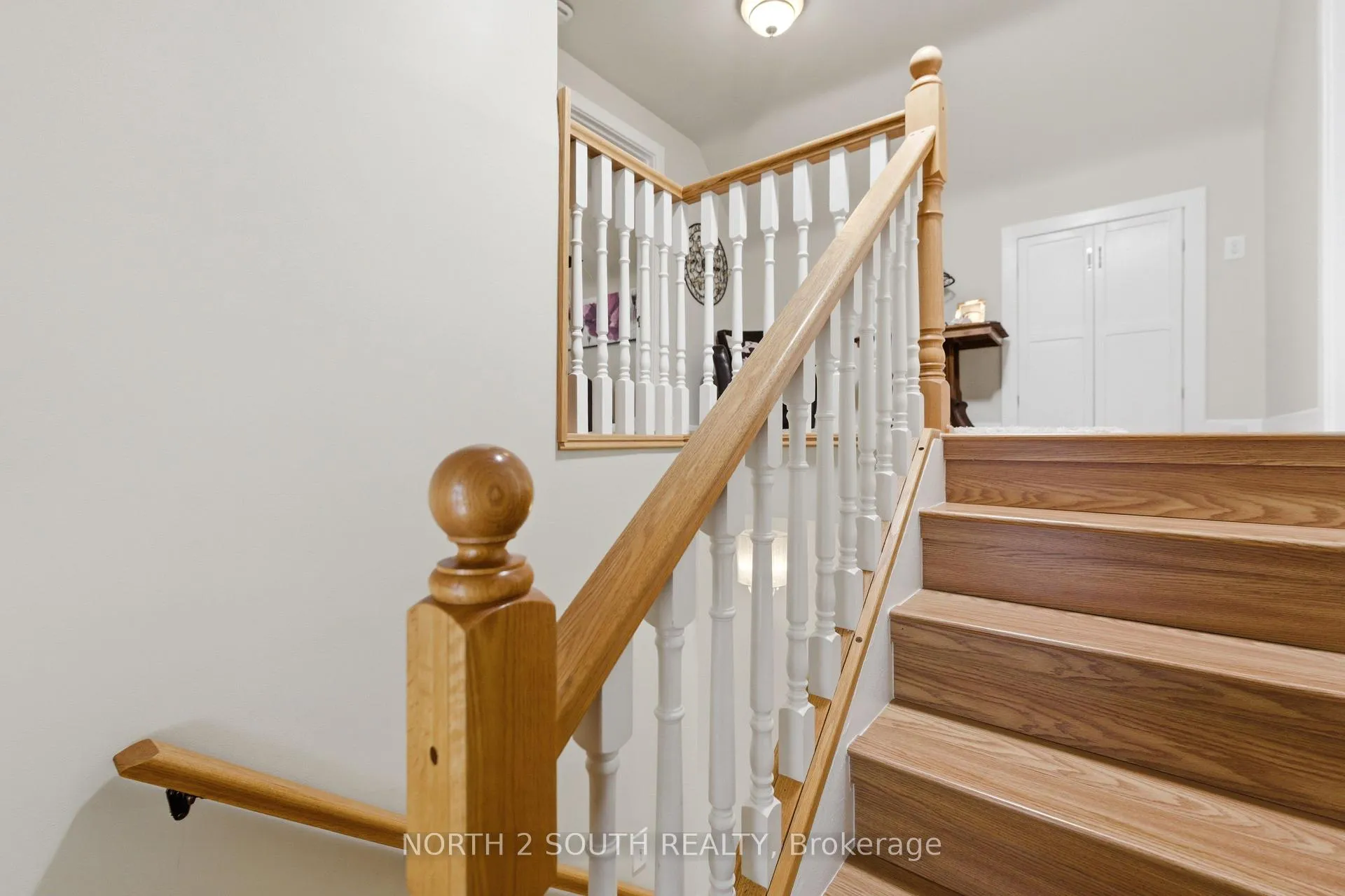 Photo 16 of 212 Wexford Avenue S, Hamilton, Delta — HOMEH