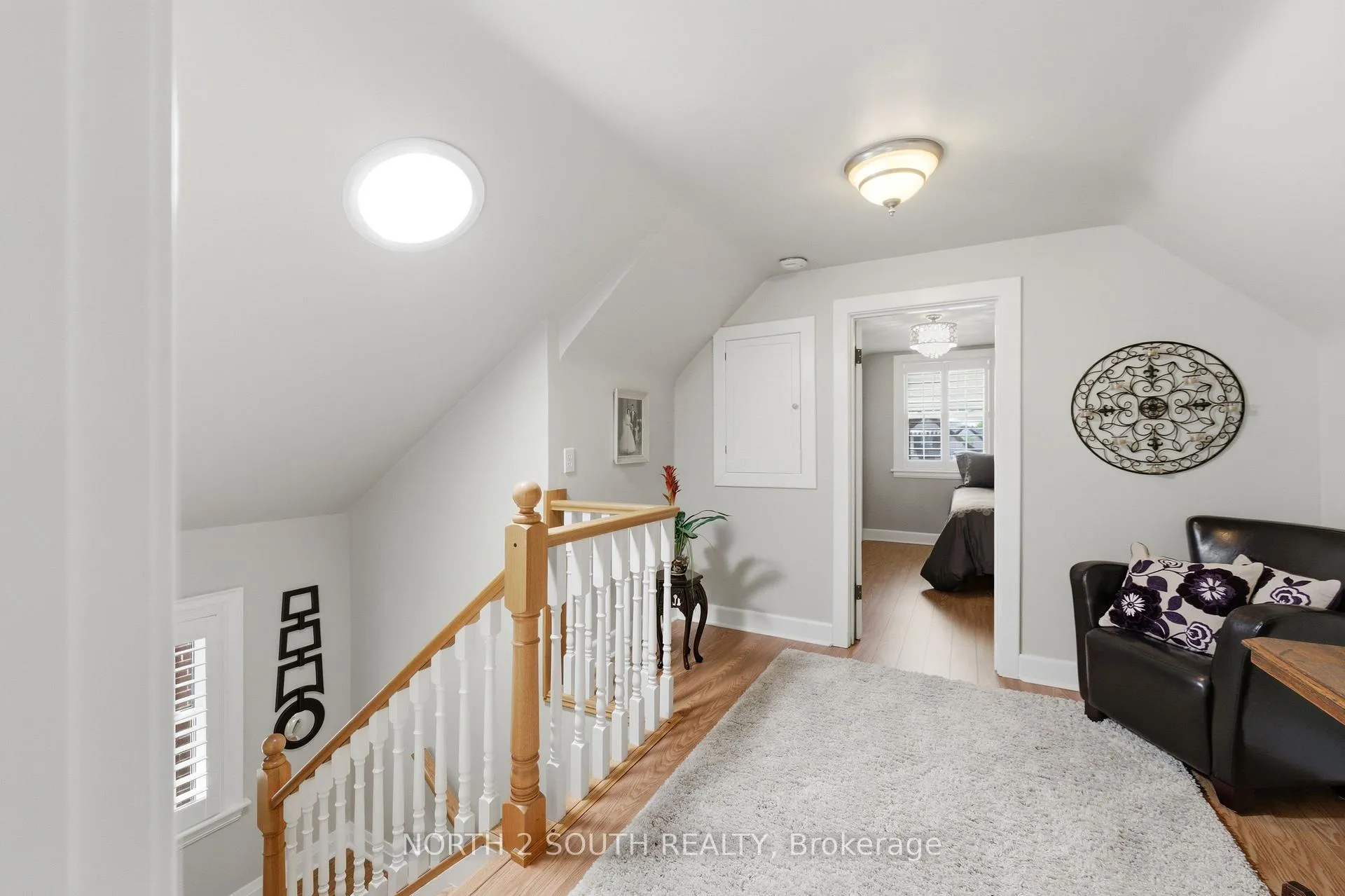 Photo 18 of 212 Wexford Avenue S, Hamilton, Delta — HOMEH