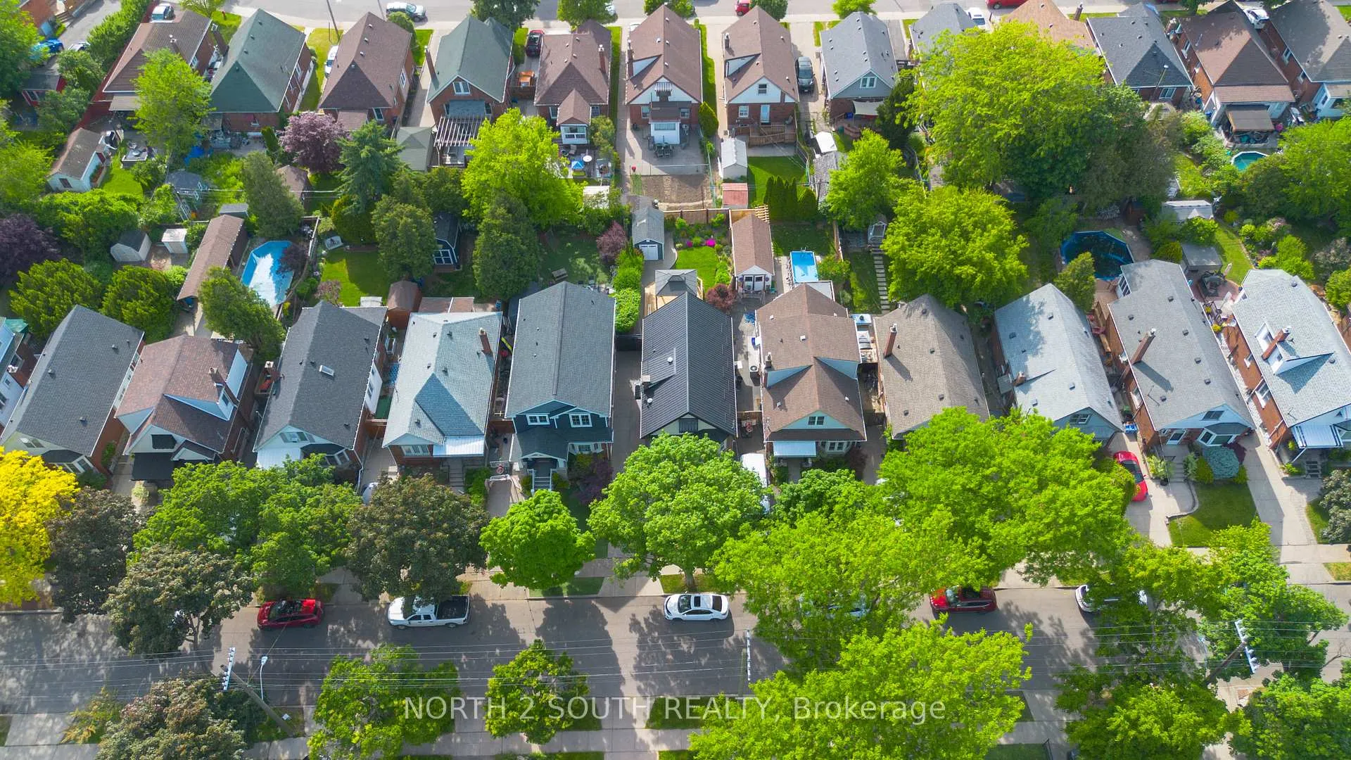 Photo 33 of 212 Wexford Avenue S, Hamilton, Delta — HOMEH