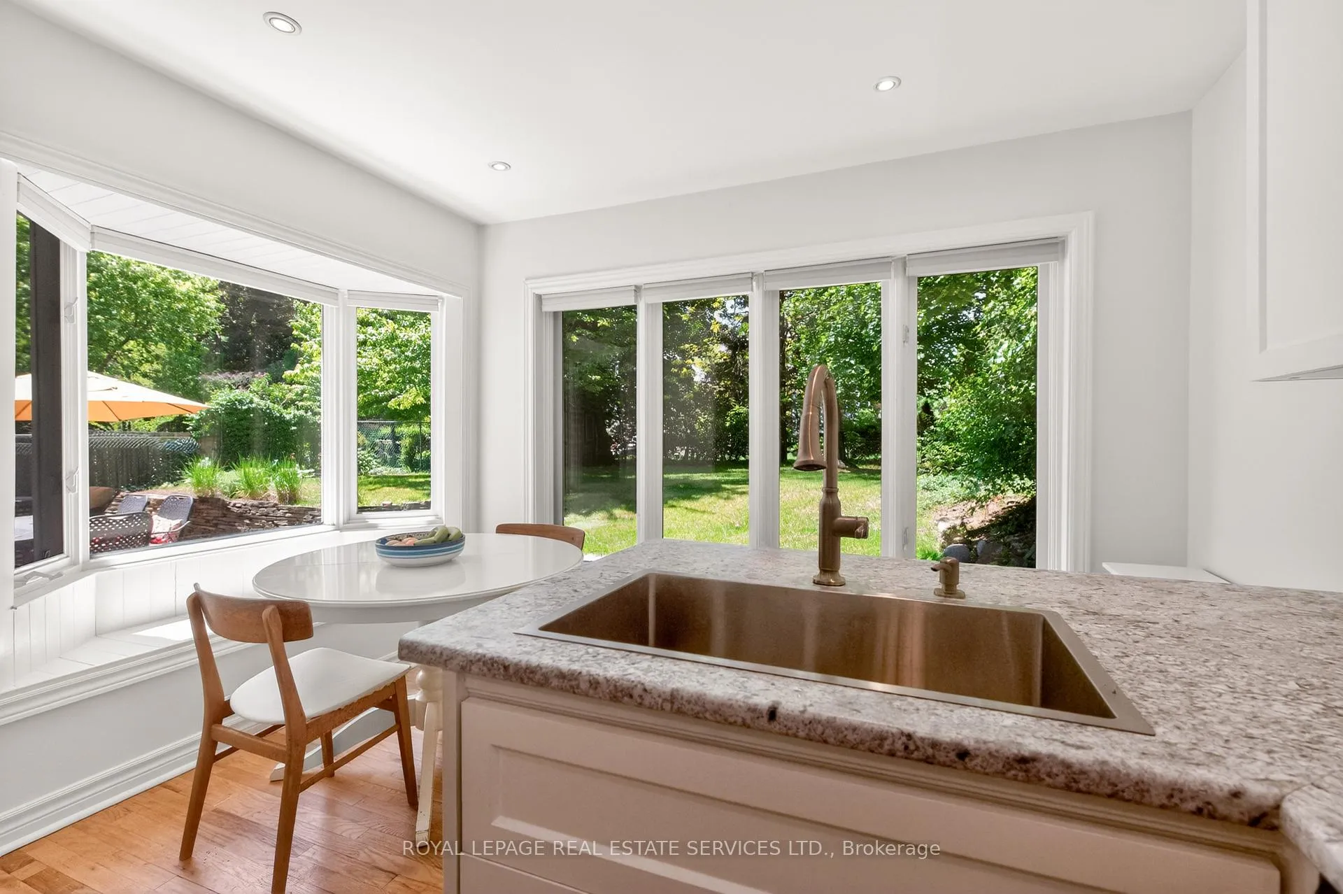 Photo 13 of 42 Humbercrest Boulevard, Toronto, Lambton Baby Point — HOMEH