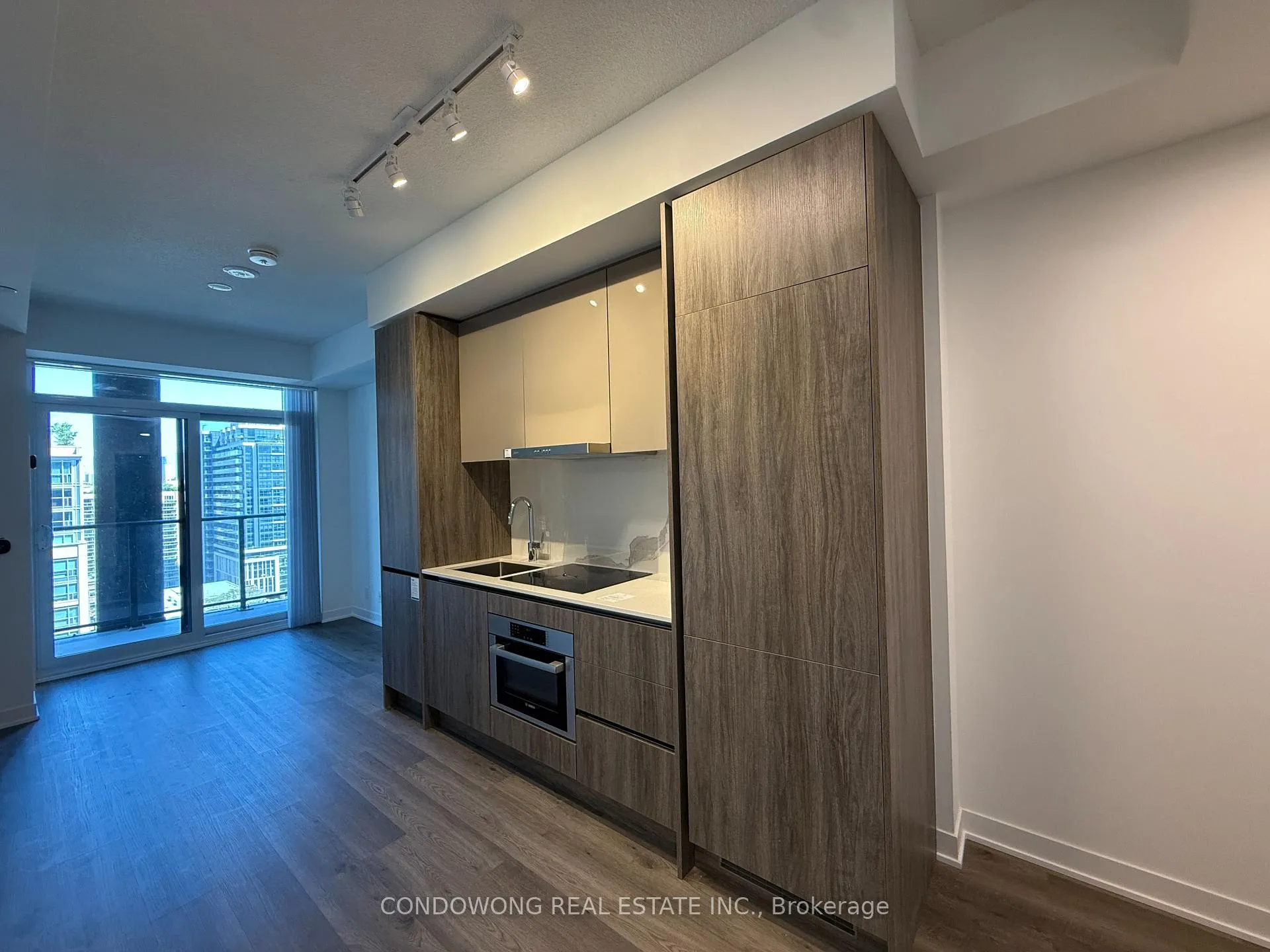 Photo 2 of Unit 1701, 180 Front Street E, Toronto, Moss Park — HOMEH