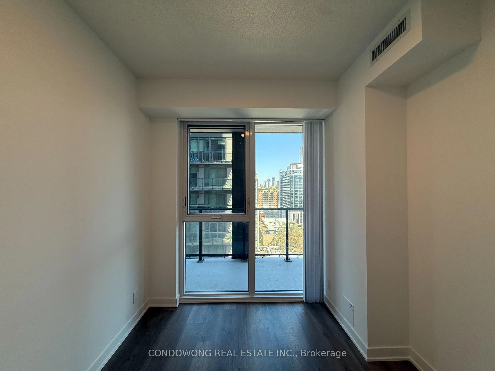 Photo 4 of Unit 1701, 180 Front Street E, Toronto, Moss Park — HOMEH
