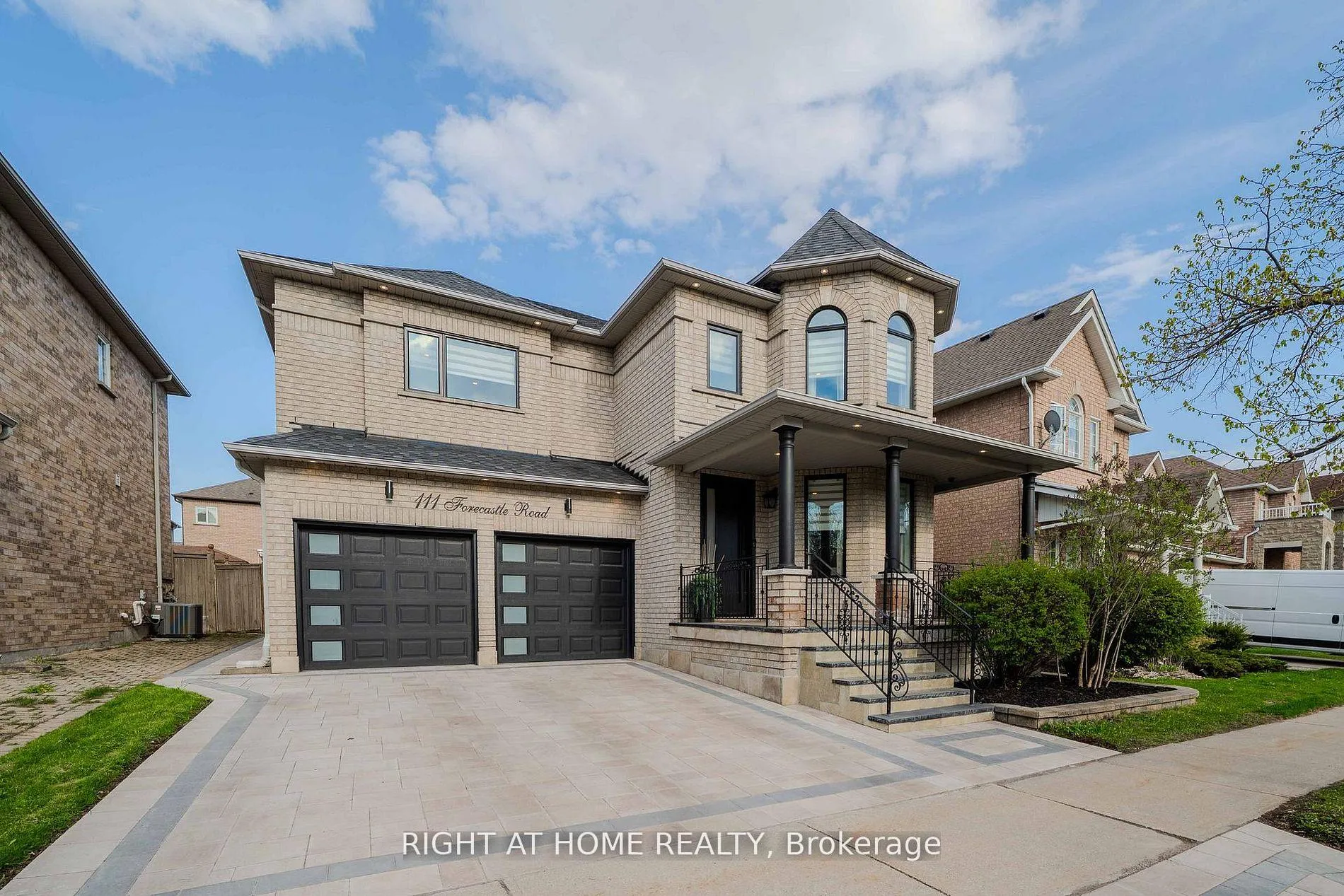 Front of 111 Forecastle Road