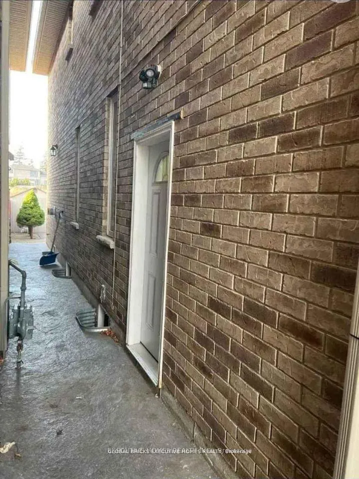 Photo 16 of 78 Assisi Street, Hamilton, Allison — HOMEH