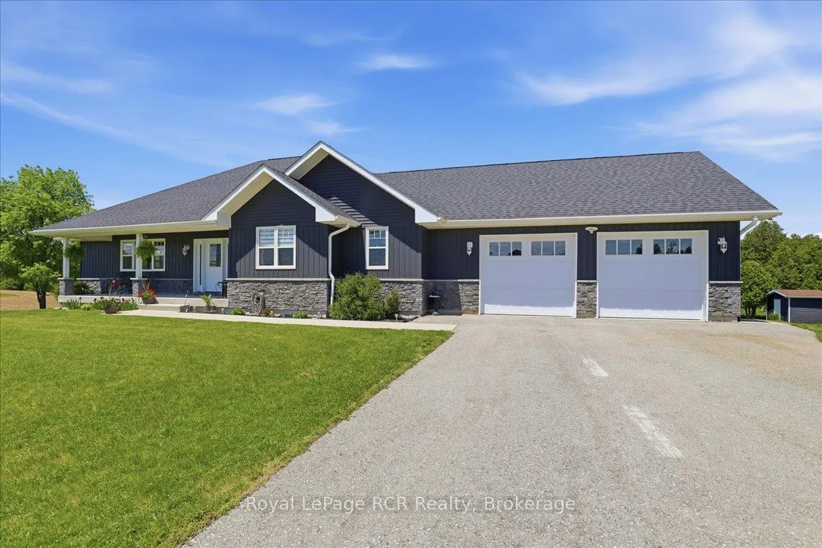 Photo 2 of 6442 Given Road, Minto — HOMEH