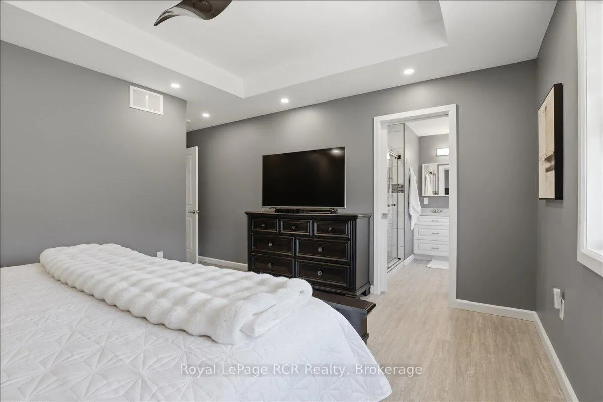 Photo 21 of 6442 Given Road, Minto — HOMEH