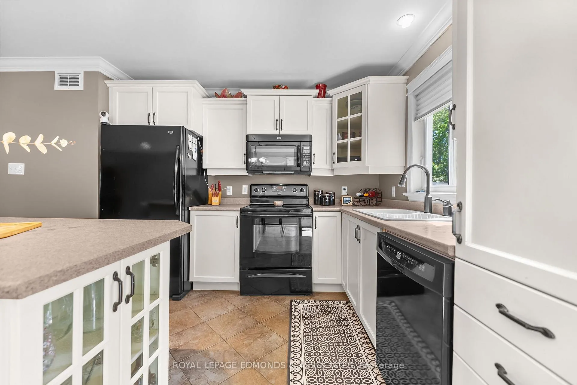 Photo 13 of 89 Spruce Street, Petawawa — HOMEH