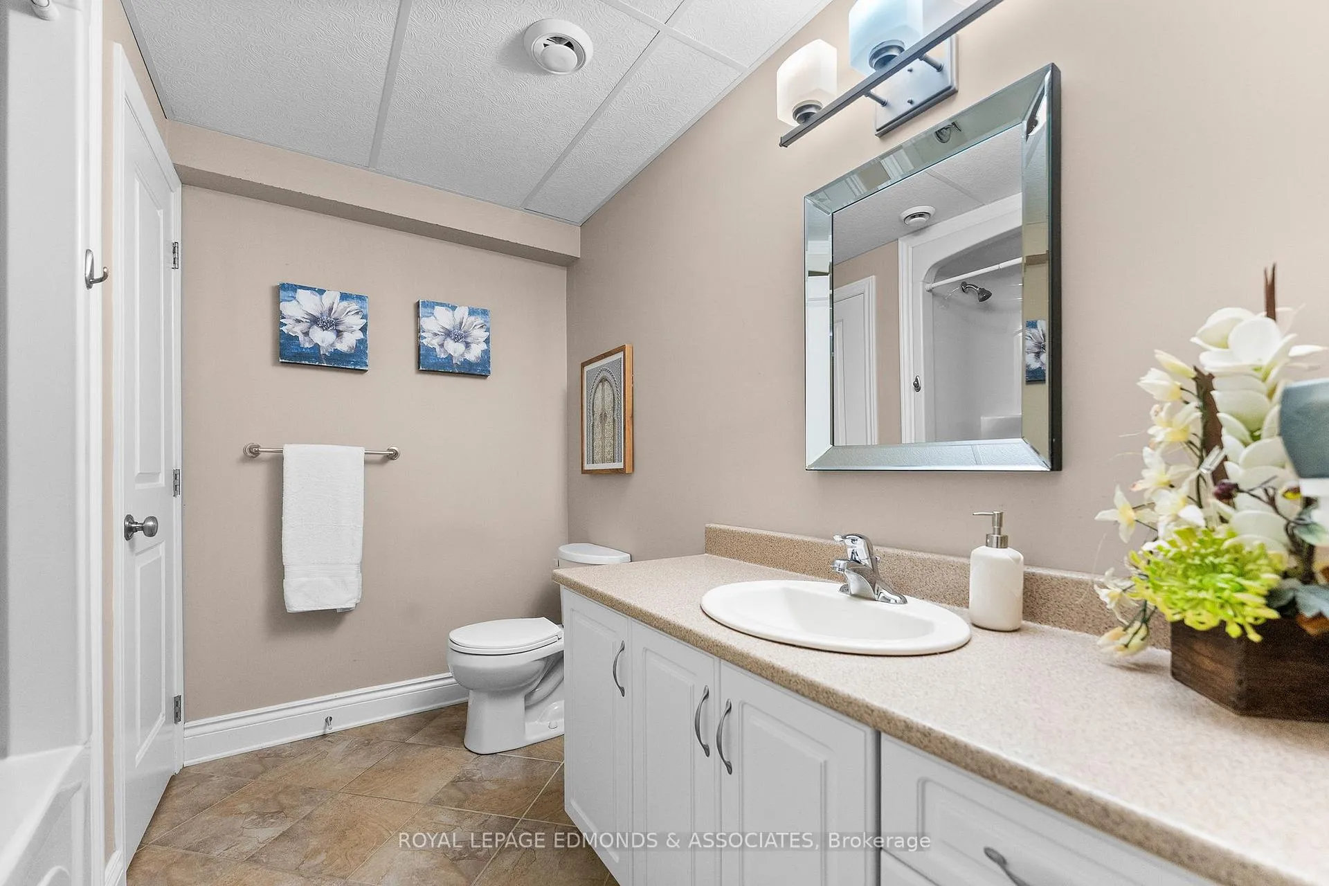 Photo 23 of 89 Spruce Street, Petawawa — HOMEH