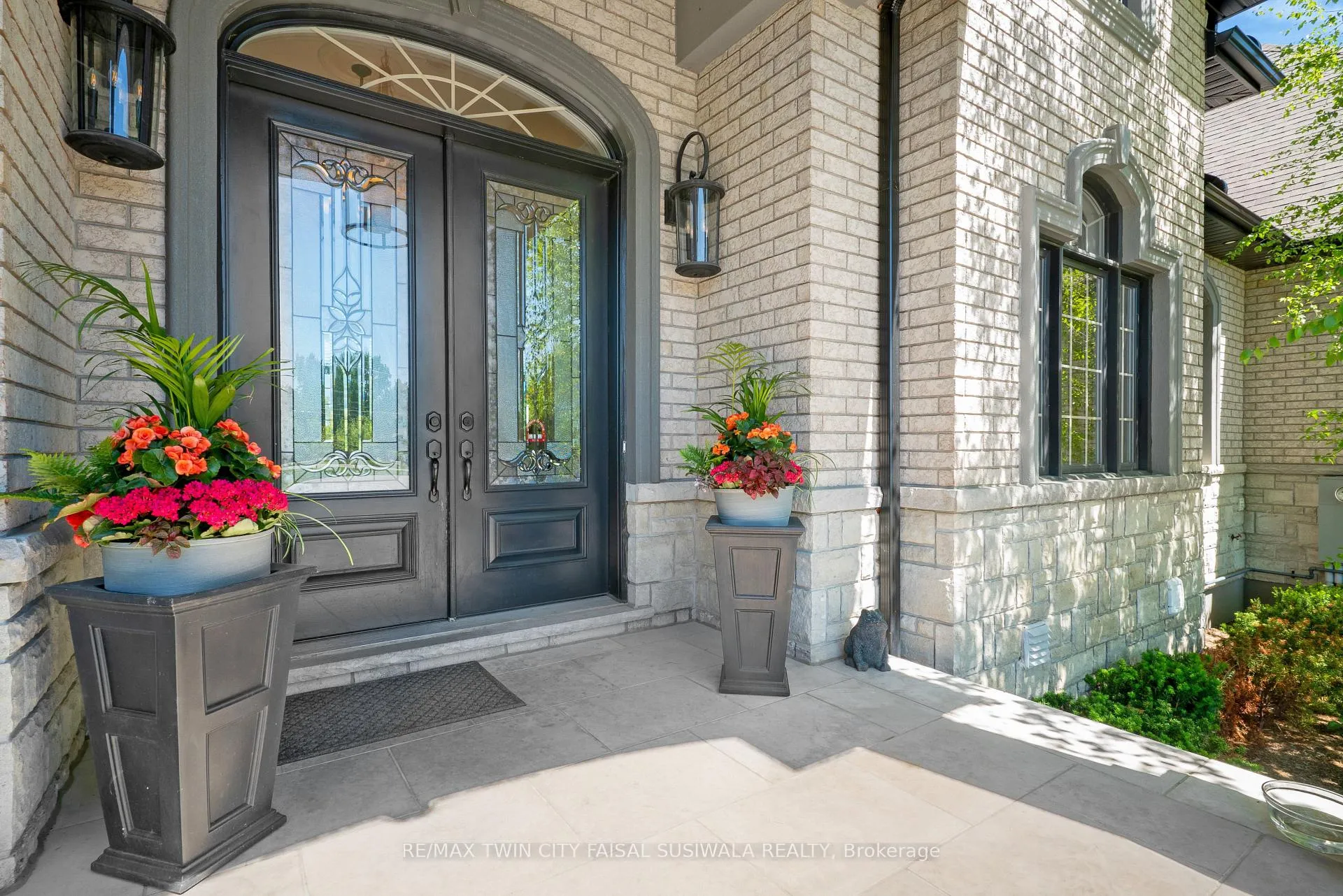 Photo 4 of 214 Jerseyville Road, Brant, Brantford Twp — HOMEH
