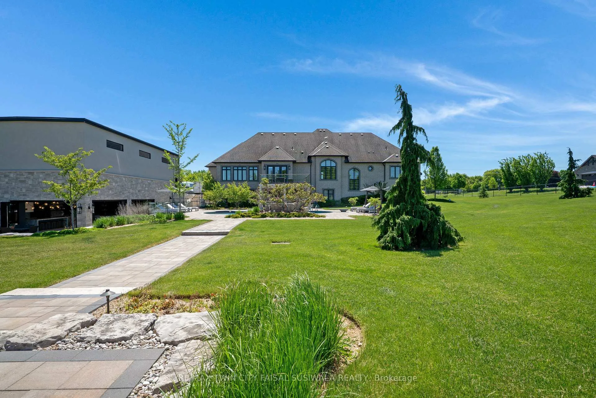 Photo 6 of 214 Jerseyville Road, Brant, Brantford Twp — HOMEH