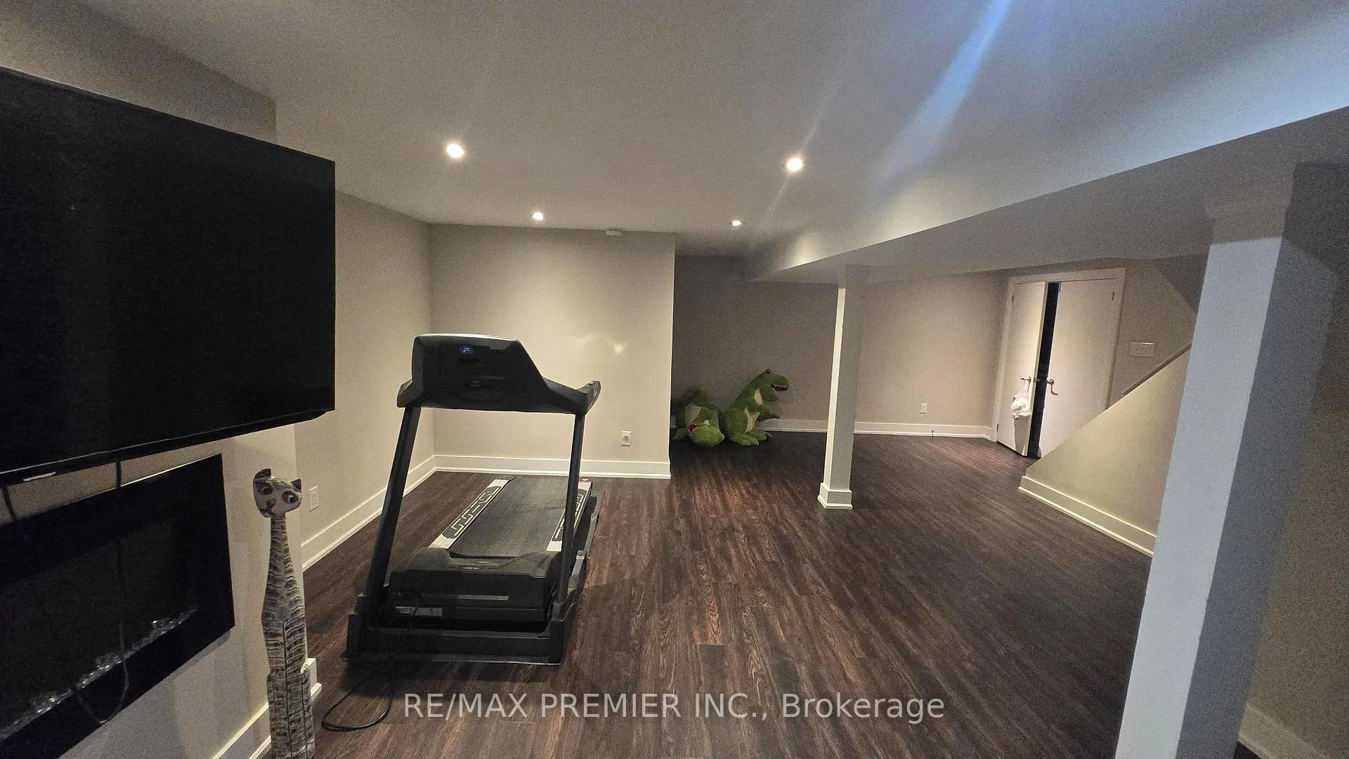 Photo 7 of 4399 Beacon Lane, Mississauga, Creditview — HOMEH