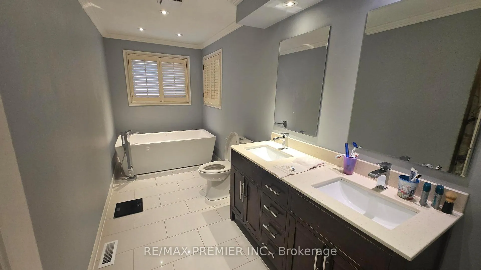 Photo 10 of 4399 Beacon Lane, Mississauga, Creditview — HOMEH