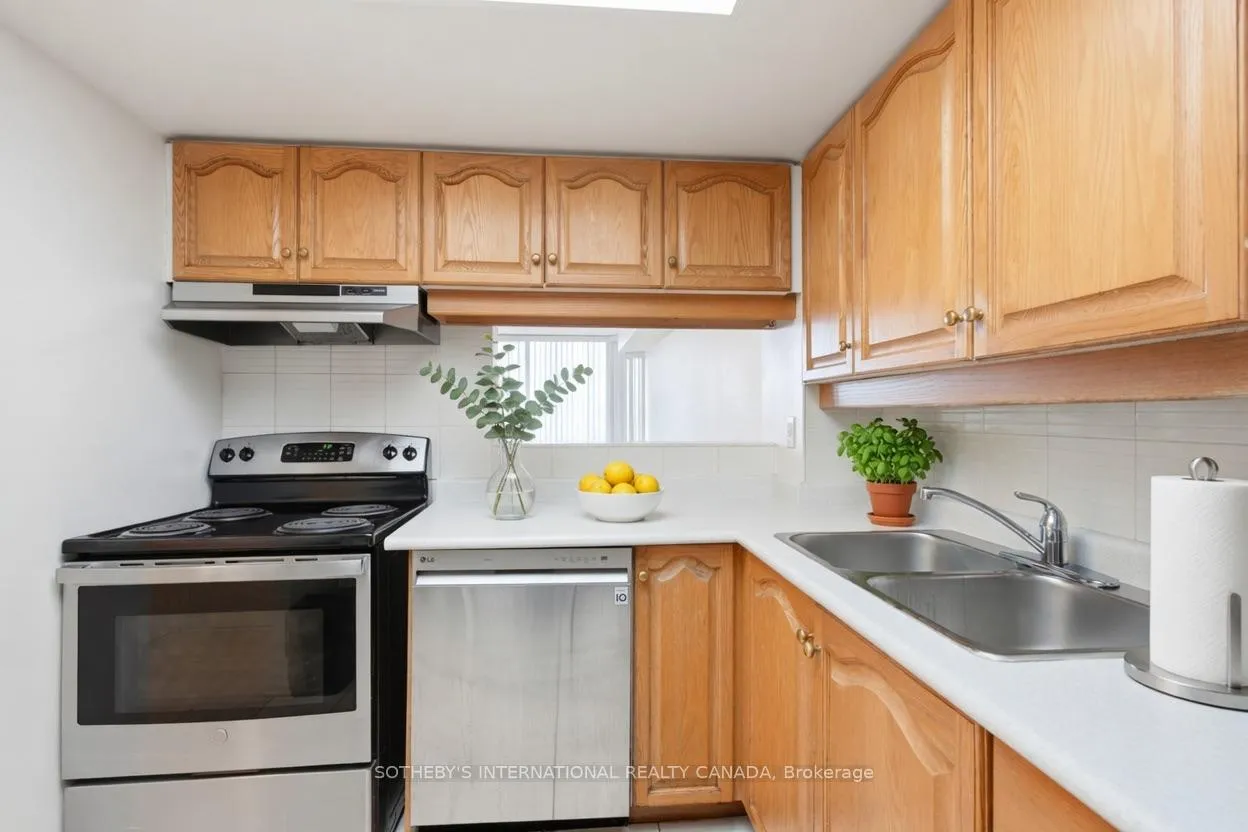 Photo 14 of Unit 1703, 75 King Street E, Mississauga, Cooksville — HOMEH