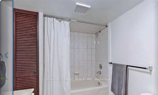Photo 3 of 481 Luzon Crescent, Mississauga, Fairview — HOMEH