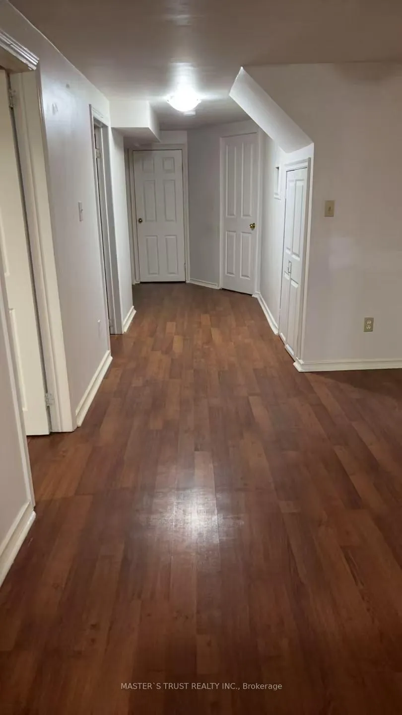 Photo 8 of 481 Luzon Crescent, Mississauga, Fairview — HOMEH