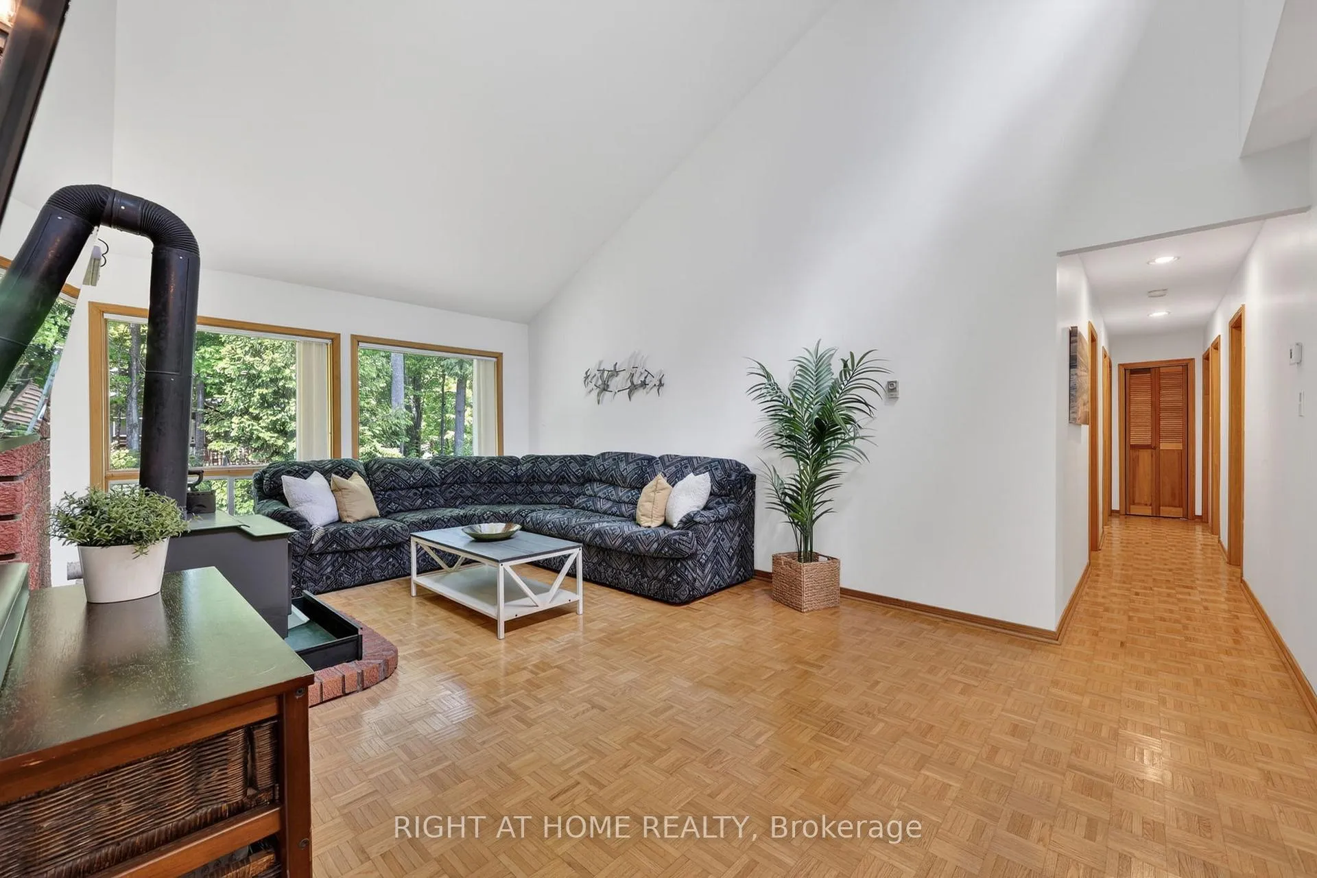 Photo 13 of 119 Wolfe Trail, Tiny, Lafontaine — HOMEH