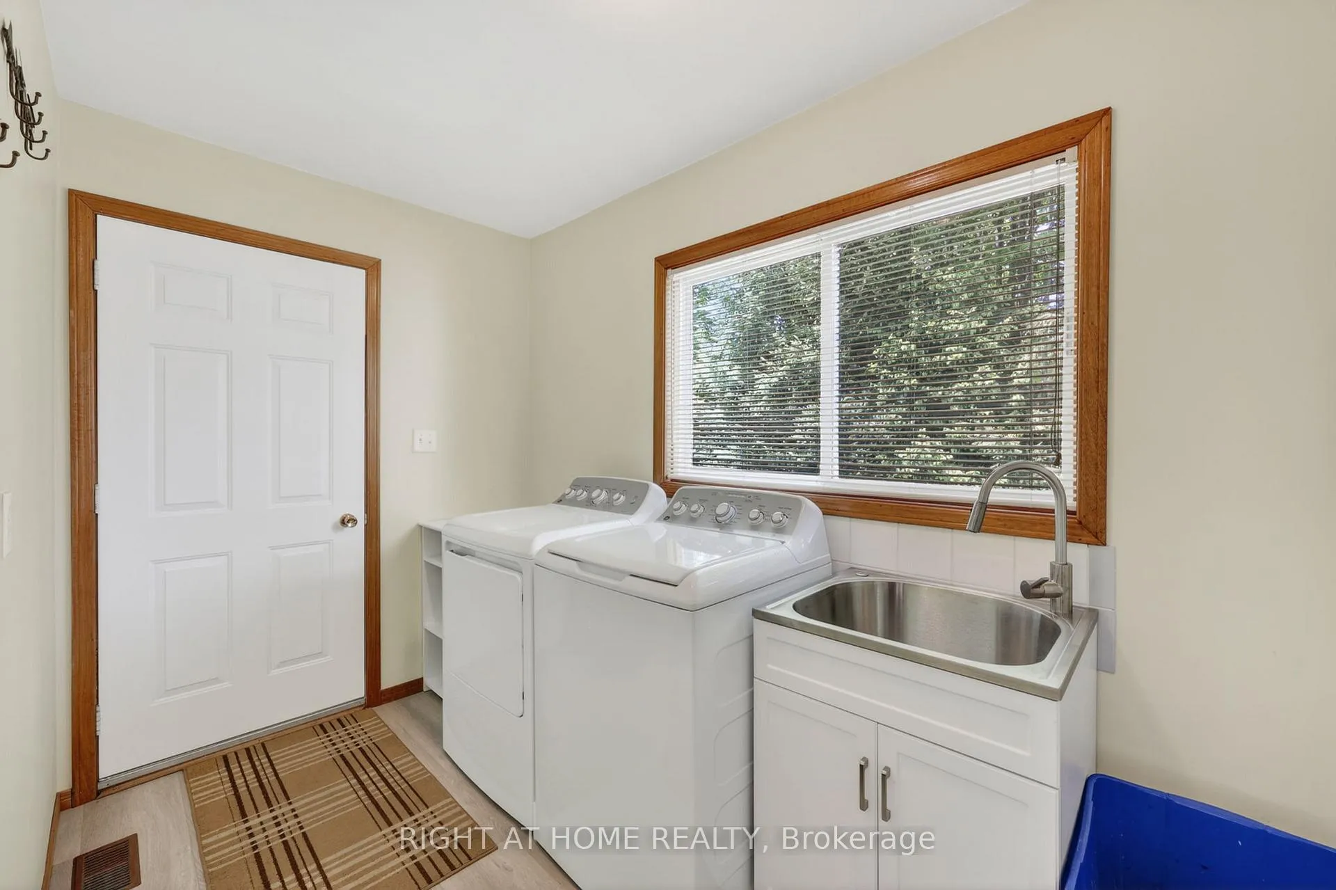Photo 22 of 119 Wolfe Trail, Tiny, Lafontaine — HOMEH