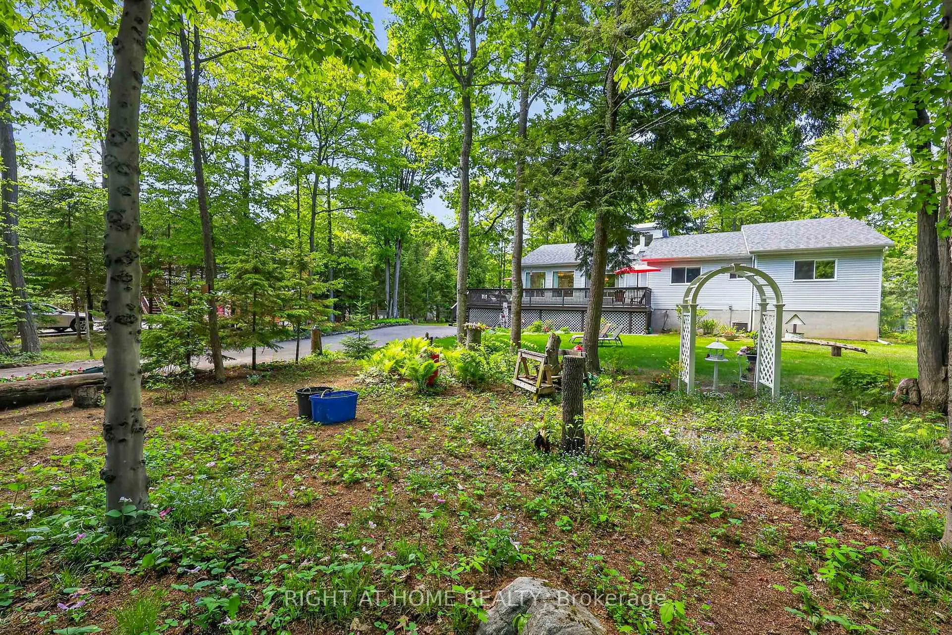 Photo 43 of 119 Wolfe Trail, Tiny, Lafontaine — HOMEH