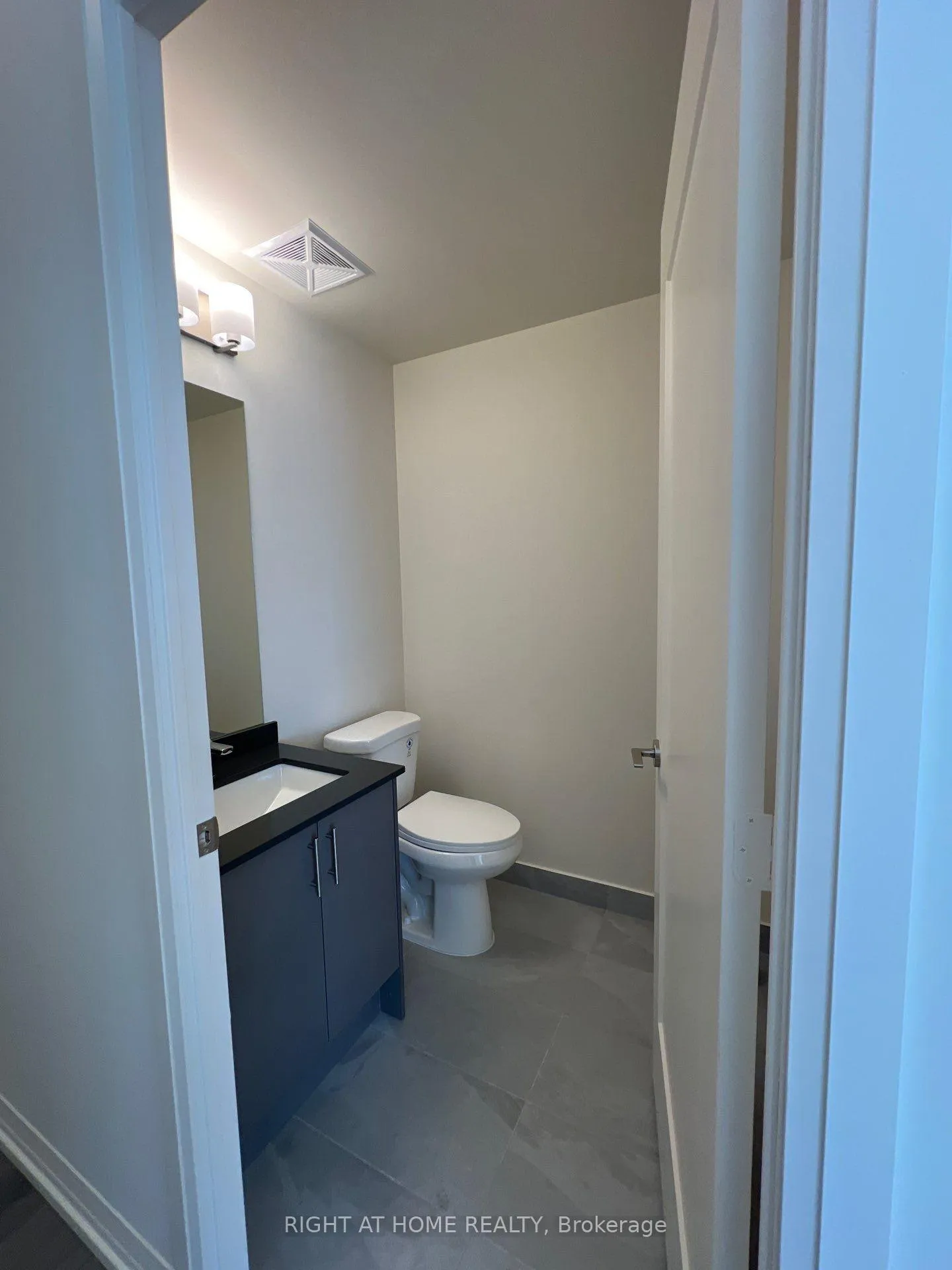 Photo 11 of Unit 905, 27 Korda Gate, Vaughan, Vellore Village — HOMEH