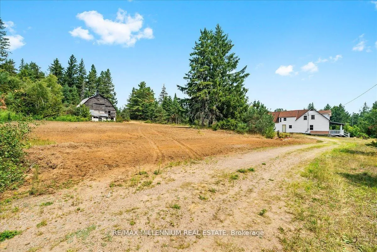 Photo 3 of 3529 Highway 118 E, Bracebridge, Oakley — HOMEH