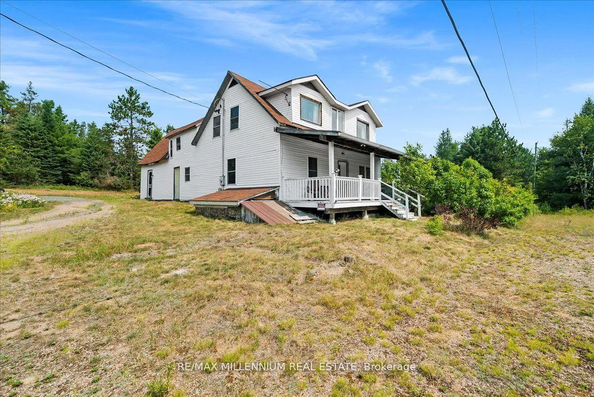 Photo 11 of 3529 Highway 118 E, Bracebridge, Oakley — HOMEH