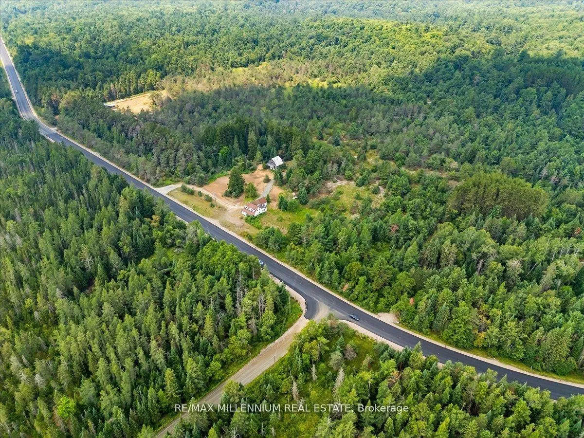 Photo 14 of 3529 Highway 118 E, Bracebridge, Oakley — HOMEH