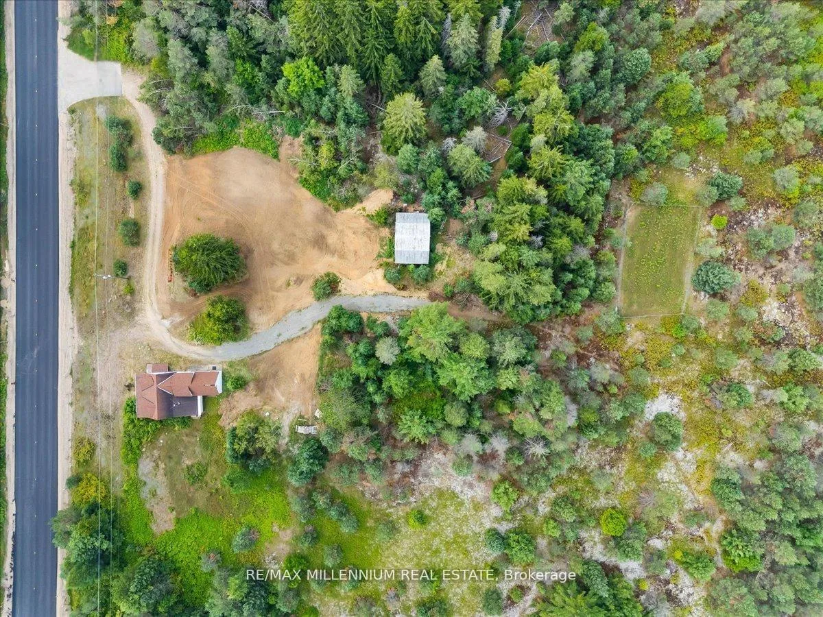 Photo 15 of 3529 Highway 118 E, Bracebridge, Oakley — HOMEH