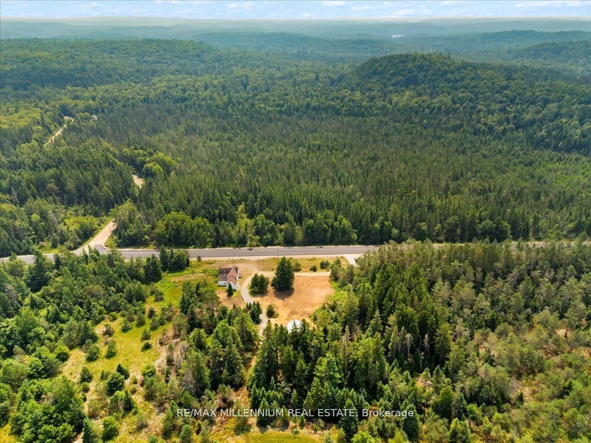 Photo 37 of 3529 Highway 118 E, Bracebridge, Oakley — HOMEH