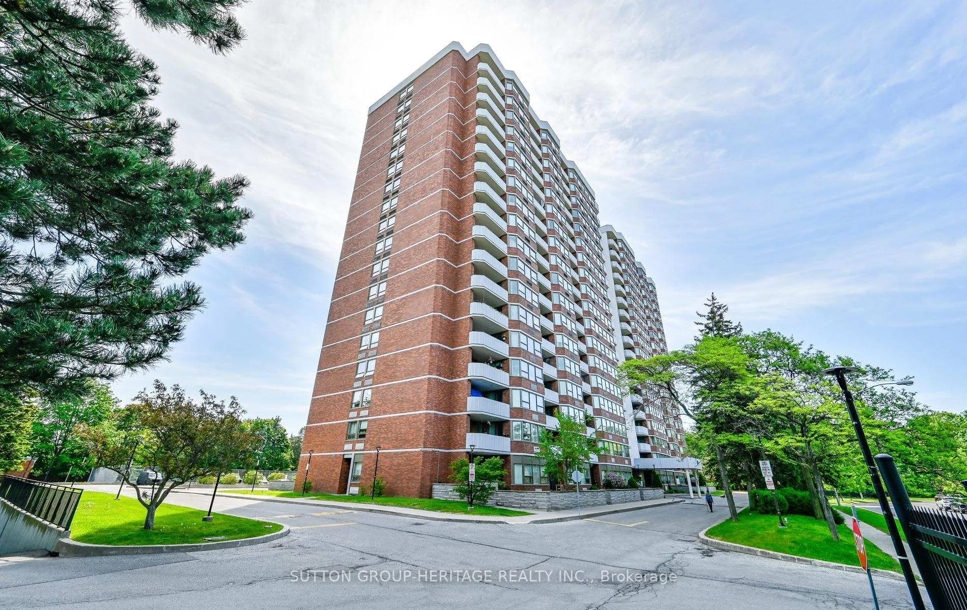 Front of Unit 1915, 121 Ling Road
