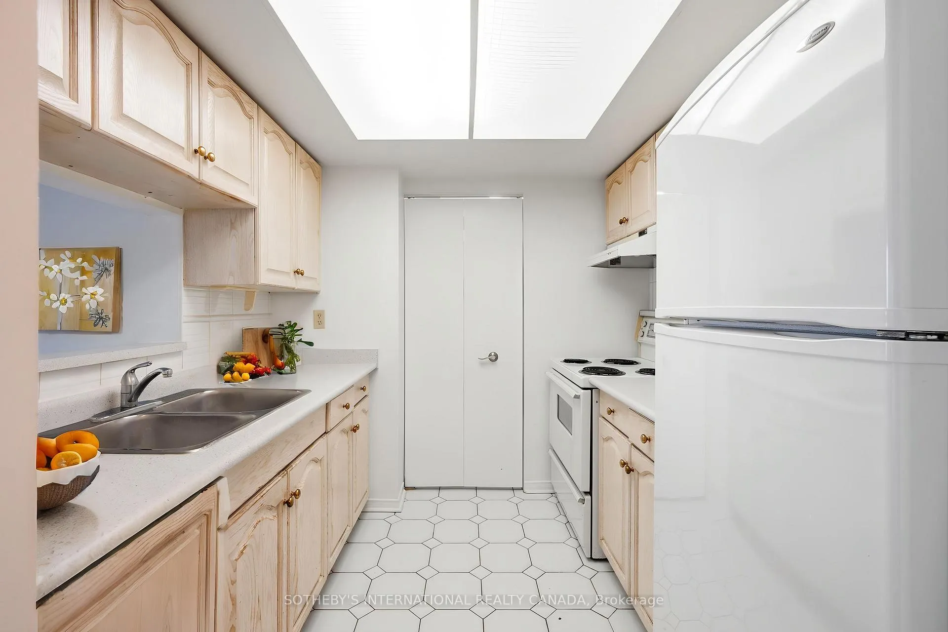 Photo 8 of Unit 1609, 75 King Street E, Mississauga, Cooksville — HOMEH