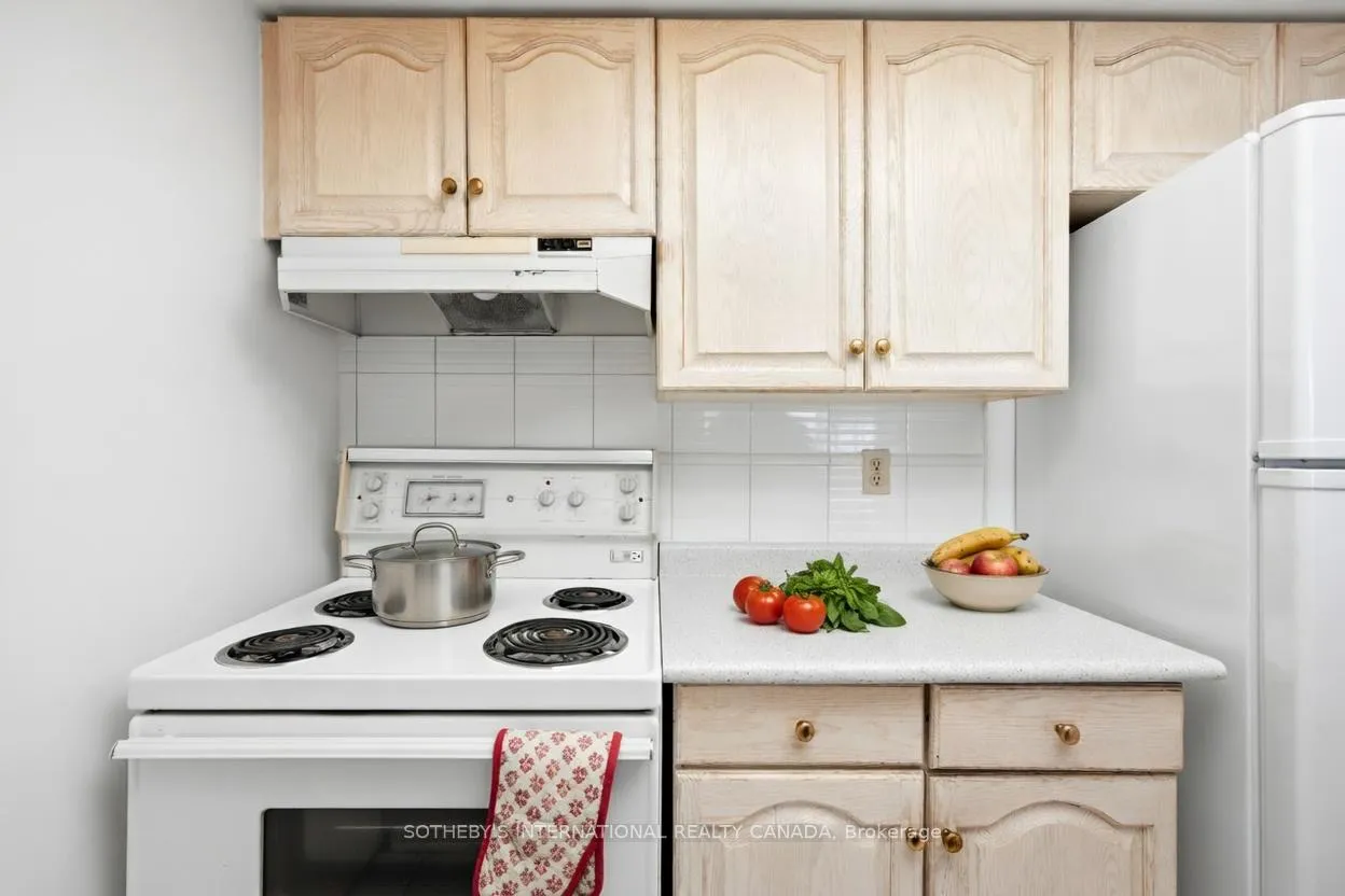 Photo 12 of Unit 1609, 75 King Street E, Mississauga, Cooksville — HOMEH