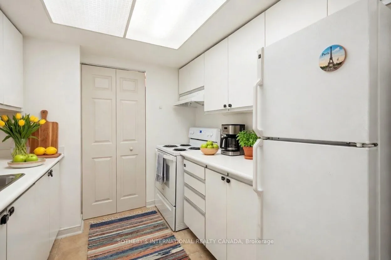 Photo 4 of Unit 1709, 75 King Street E, Mississauga, Cooksville — HOMEH