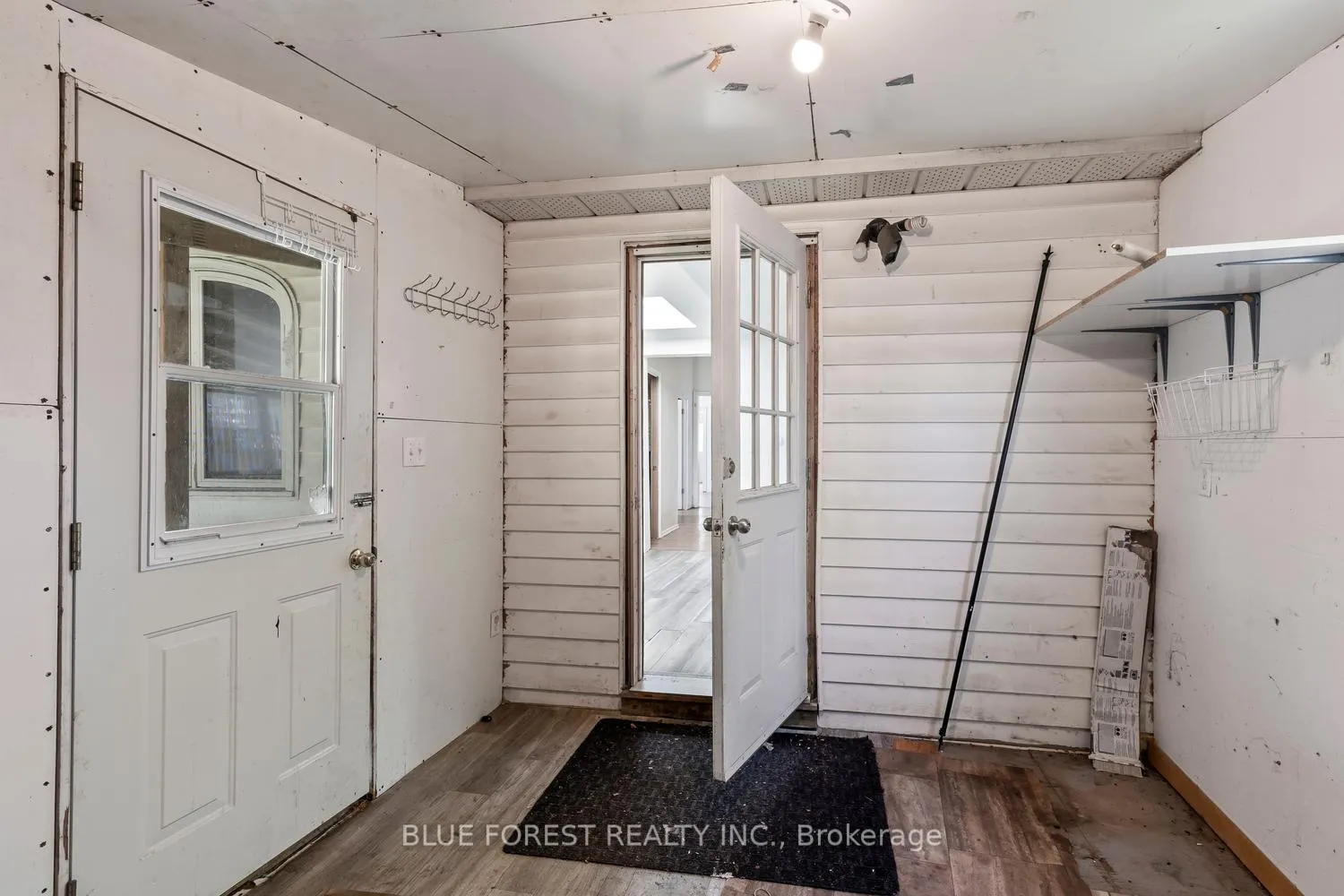 Photo 22 of 208 Maitland Street, London, East K — HOMEH