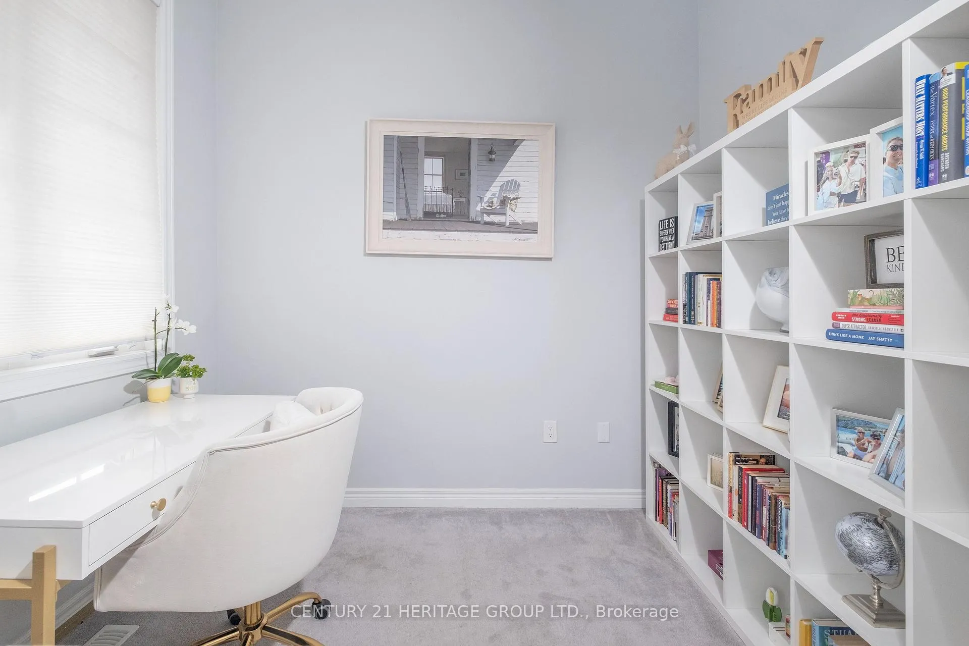 Photo 5 of 61 Kingsmere Crescent, New Tecumseth, Alliston — HOMEH