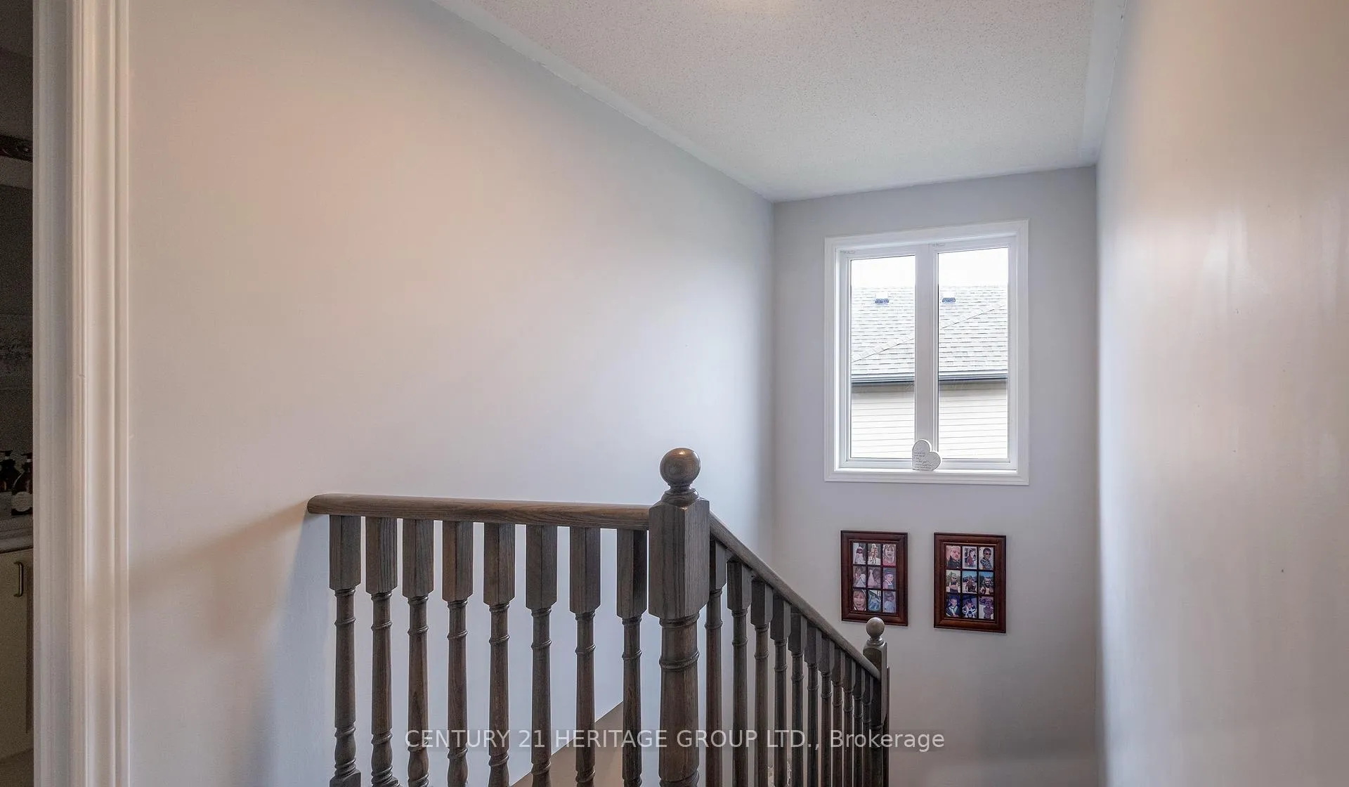 Photo 12 of 61 Kingsmere Crescent, New Tecumseth, Alliston — HOMEH