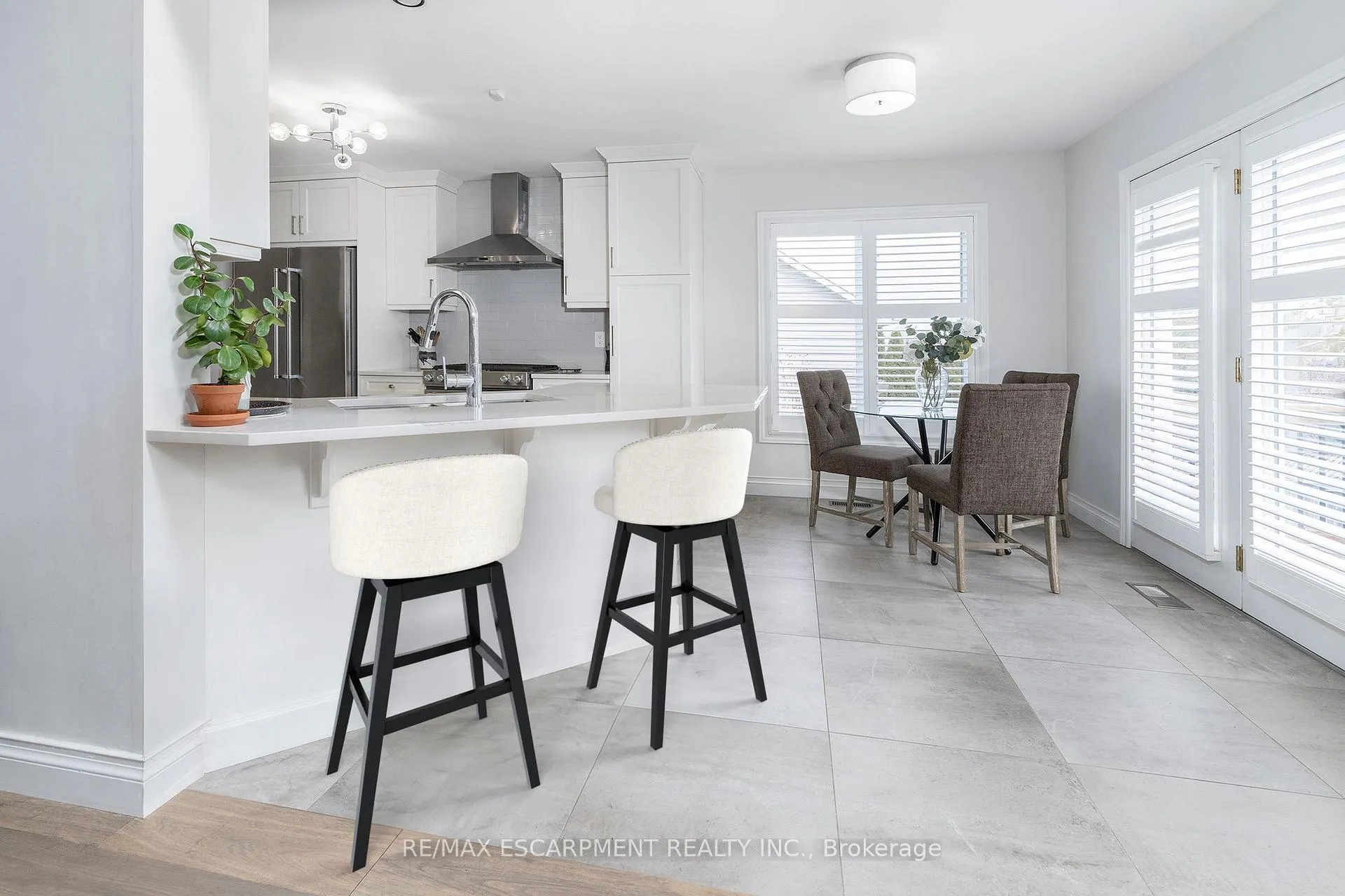 Photo 7 of 4021 Mountain Street, Lincoln, Beamsville — HOMEH