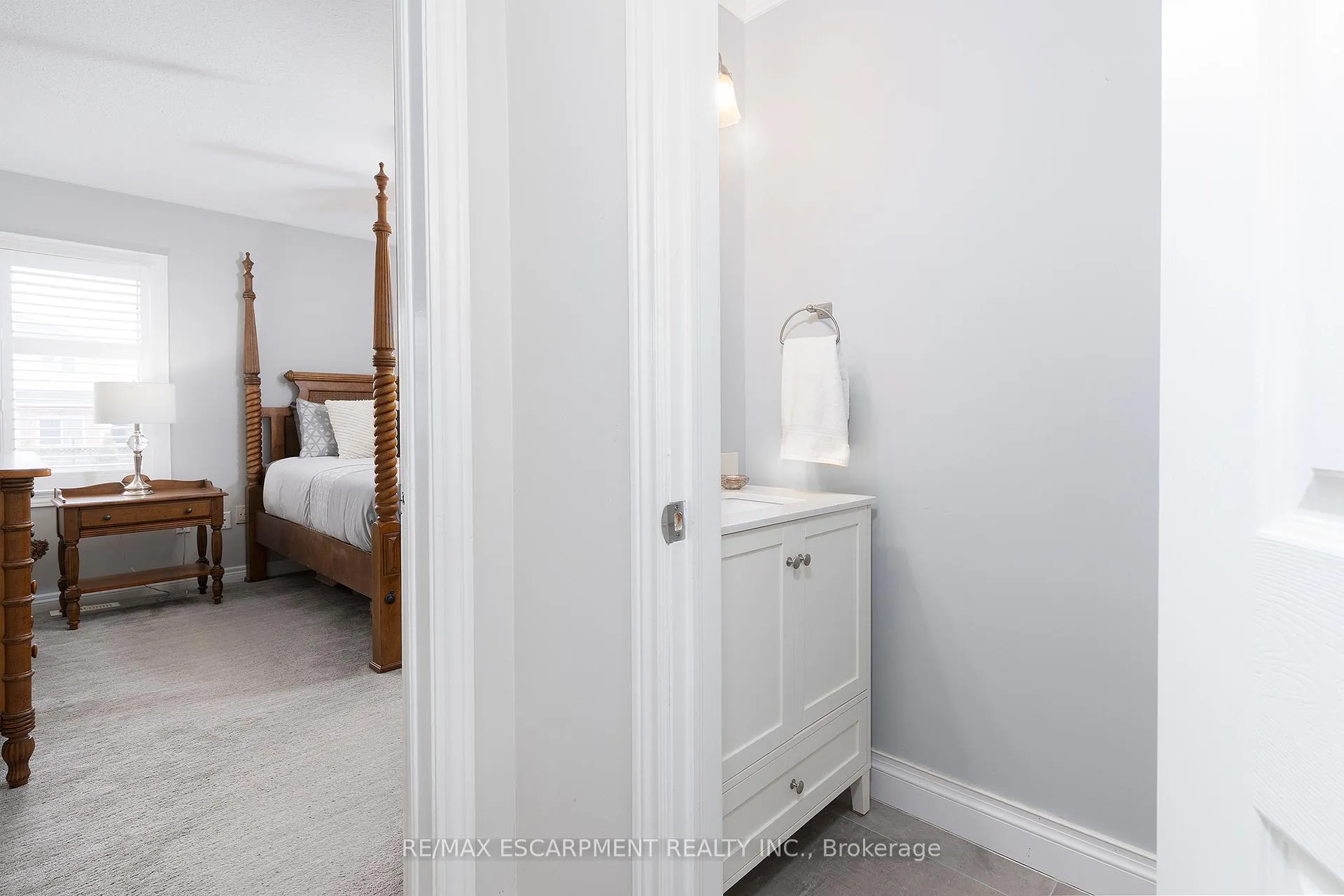 Photo 17 of 4021 Mountain Street, Lincoln, Beamsville — HOMEH
