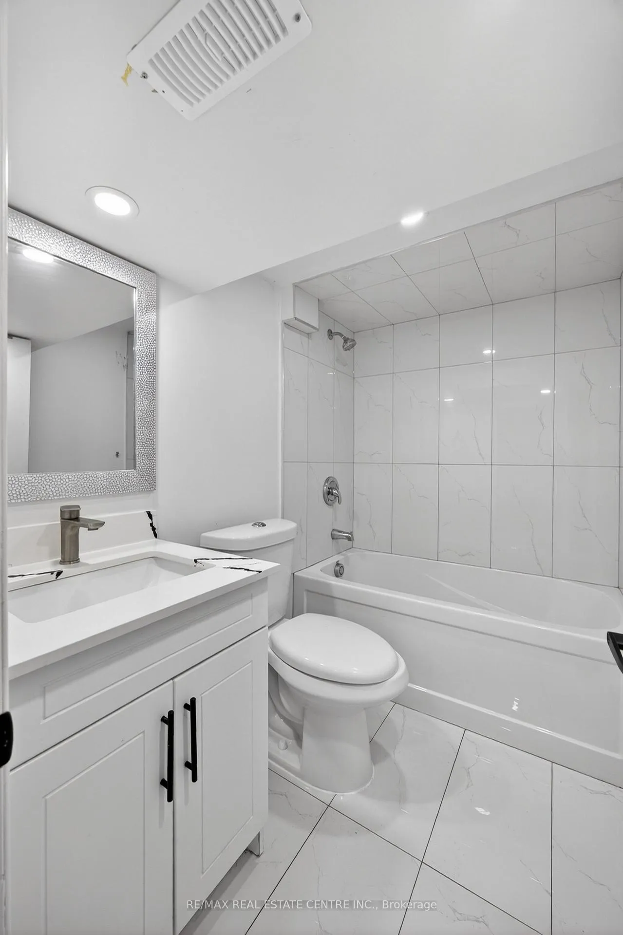 Photo 6 of 43 West 1st Street, Hamilton, Bonnington — HOMEH