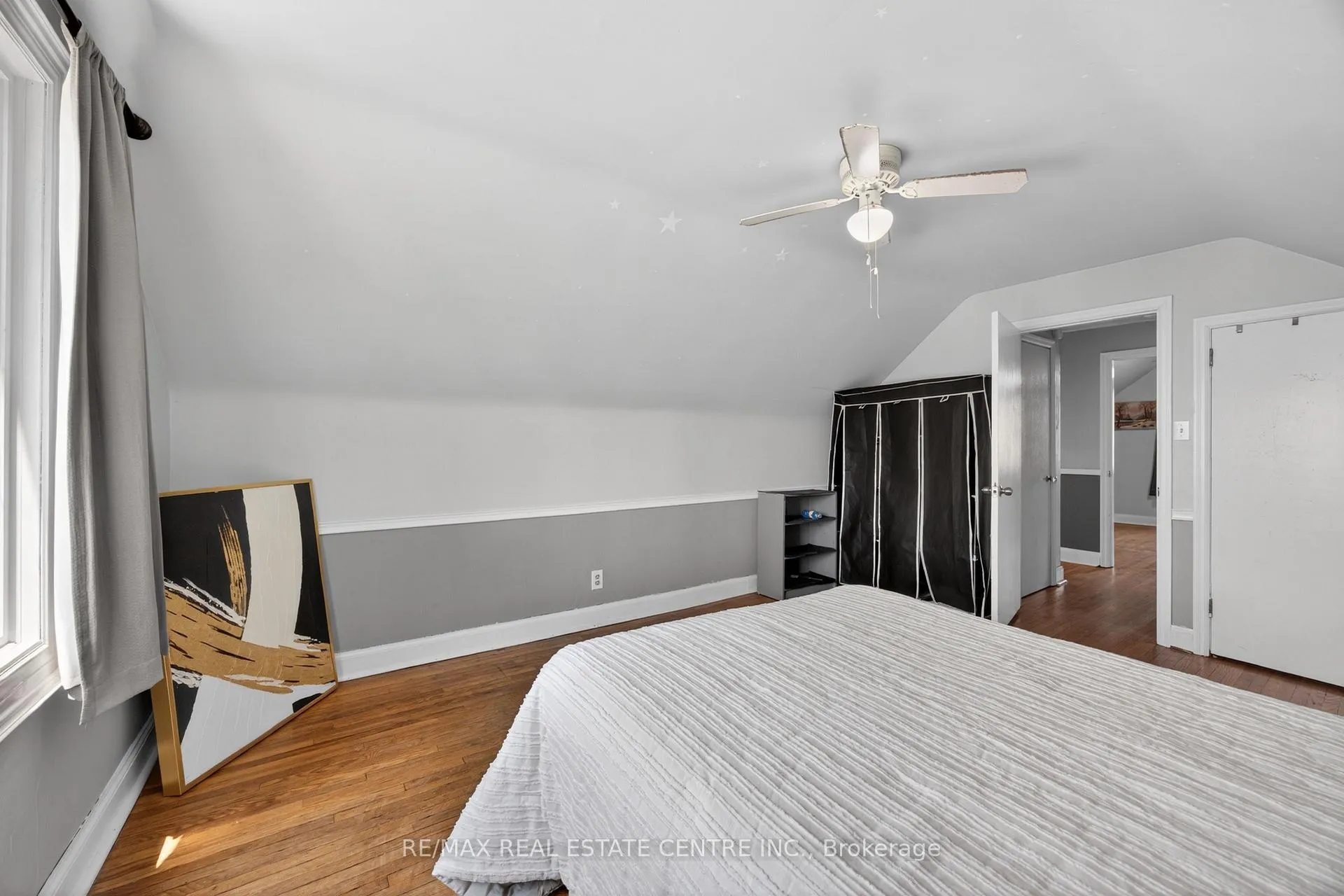 Photo 12 of 43 West 1st Street, Hamilton, Bonnington — HOMEH