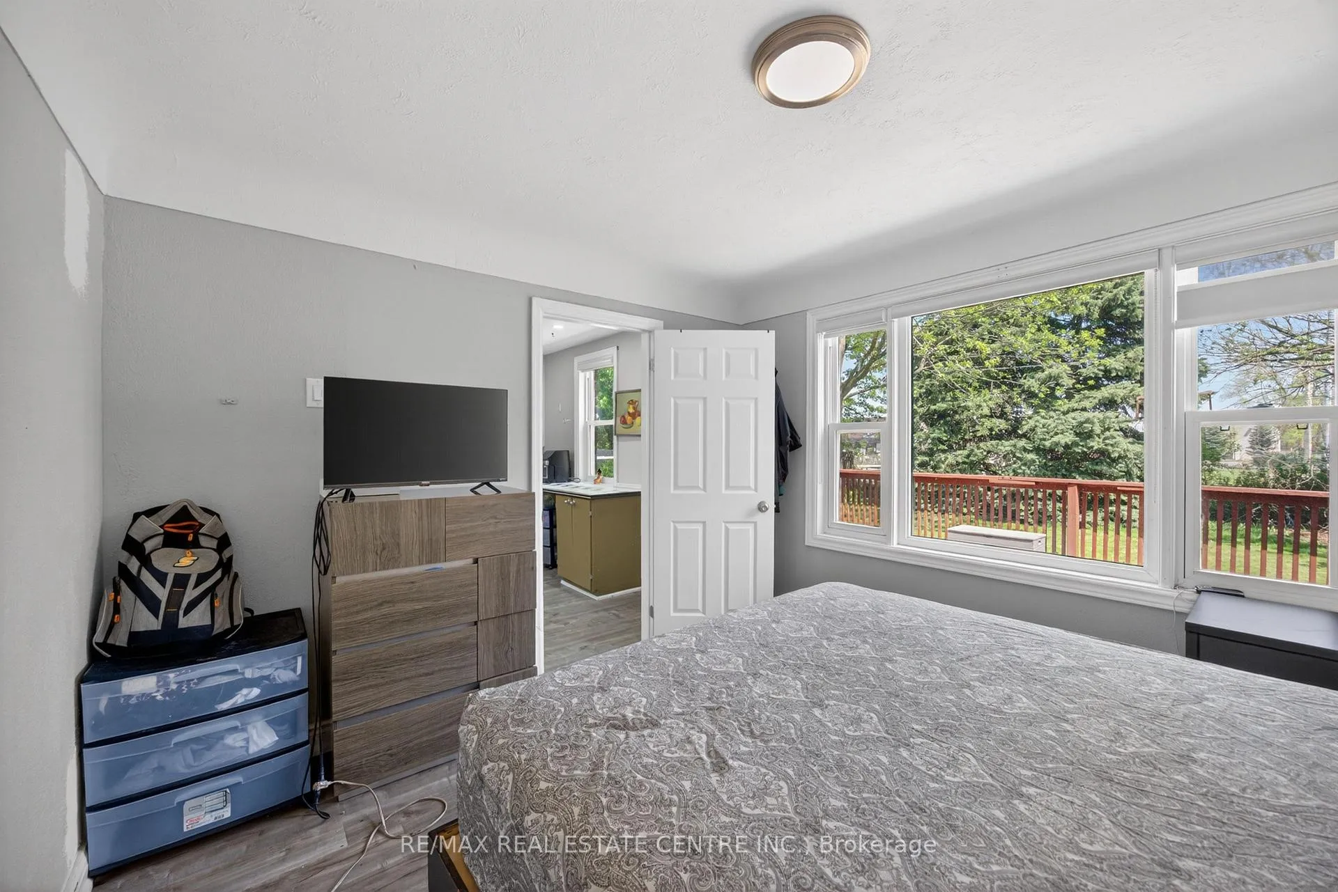 Photo 16 of 43 West 1st Street, Hamilton, Bonnington — HOMEH