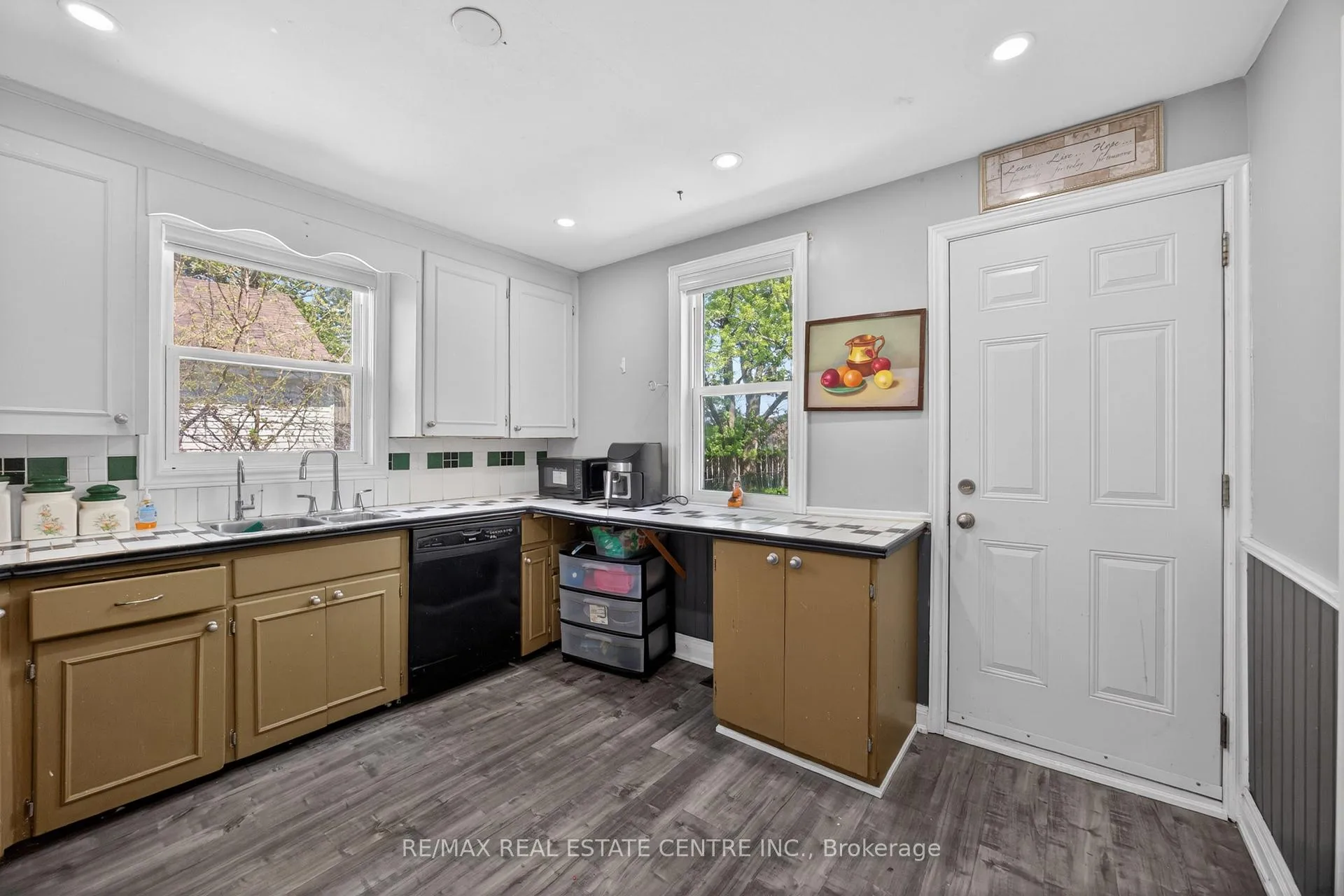 Photo 22 of 43 West 1st Street, Hamilton, Bonnington — HOMEH