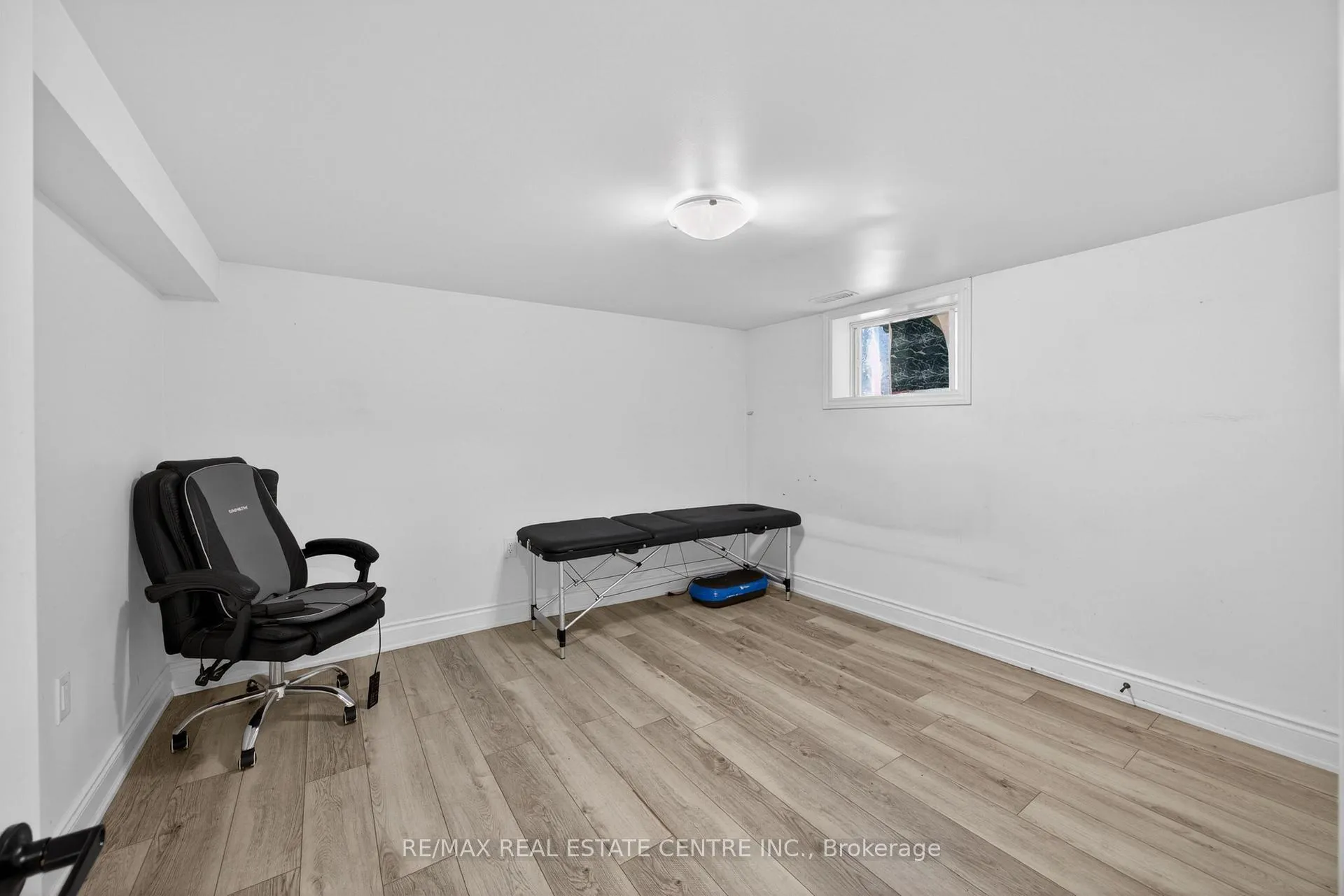 Photo 28 of 43 West 1st Street, Hamilton, Bonnington — HOMEH